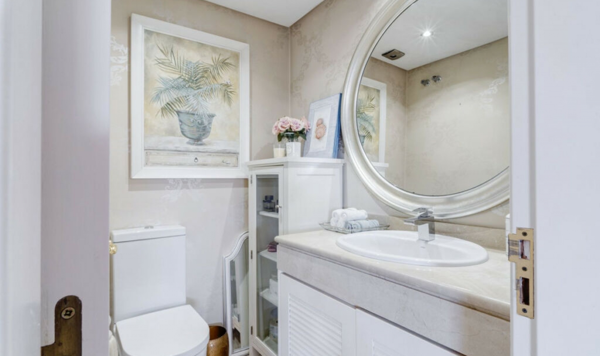 Resale - Apartment -
Bahía de Marbella