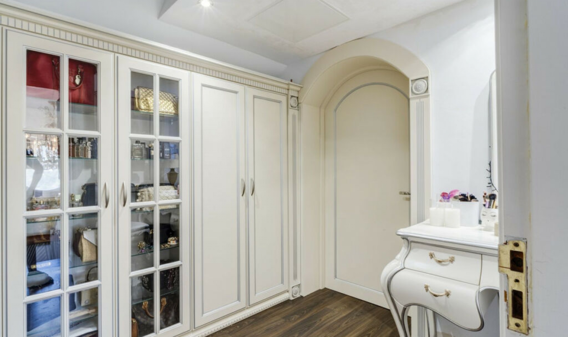 Resale - Apartment -
Bahía de Marbella