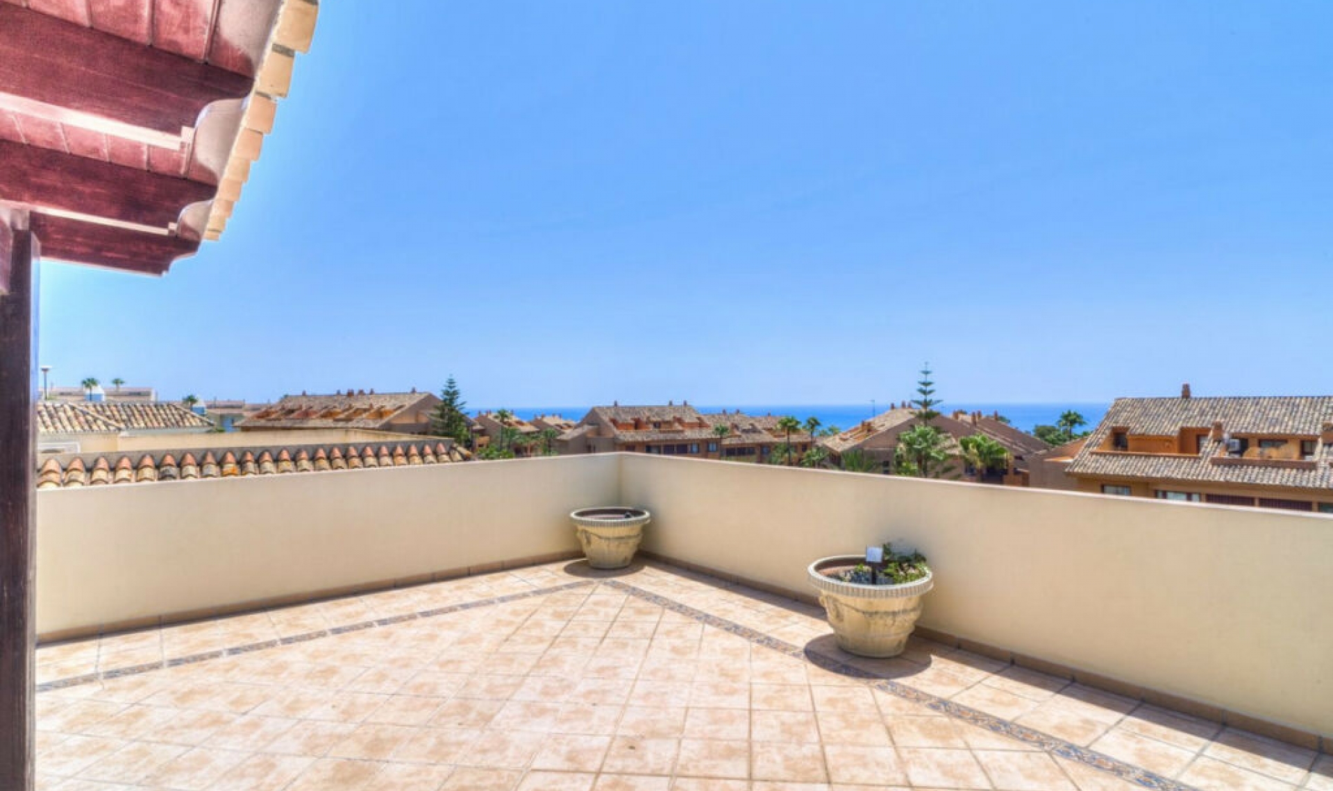 Resale - Apartment -
Bahía de Marbella