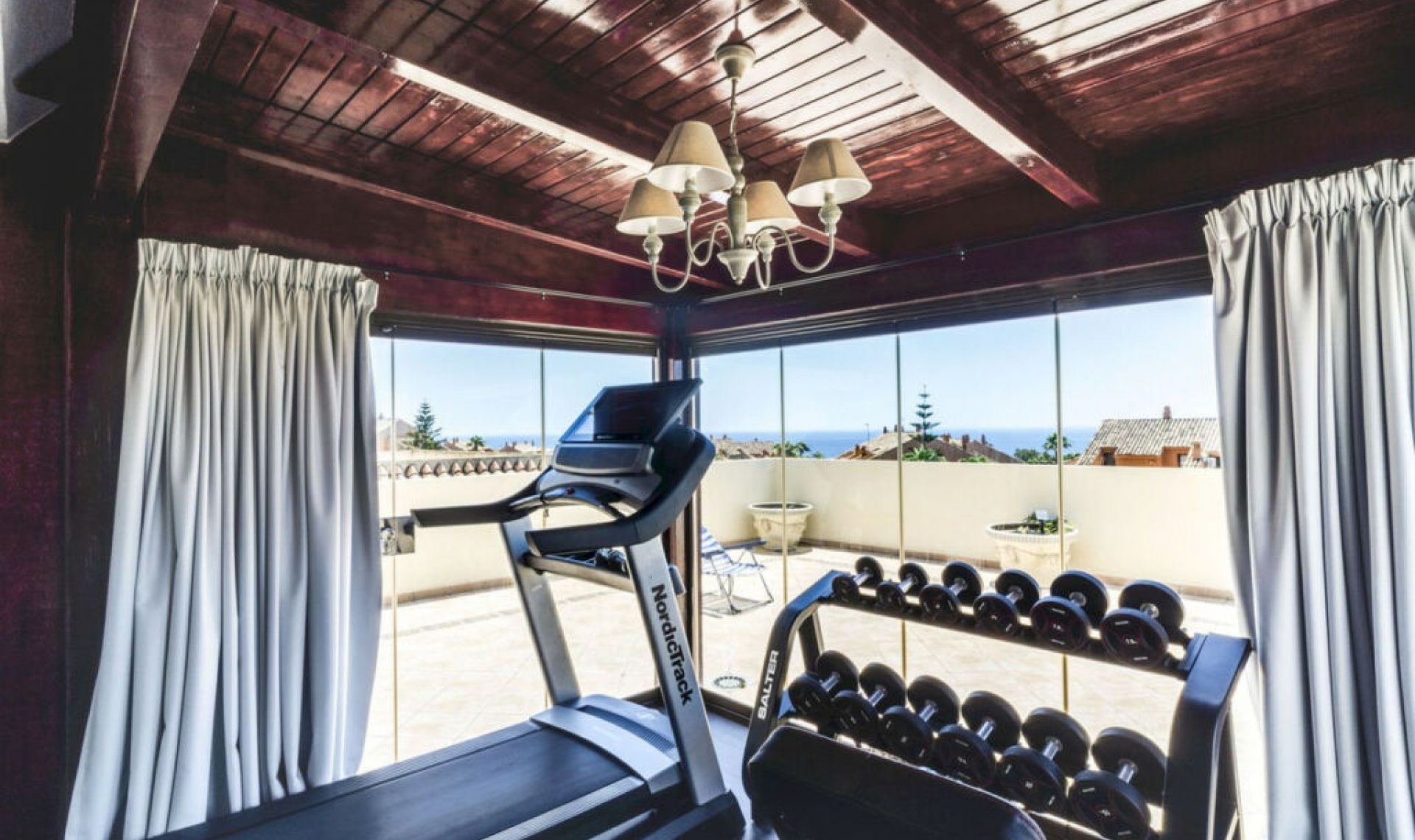 Resale - Apartment -
Bahía de Marbella