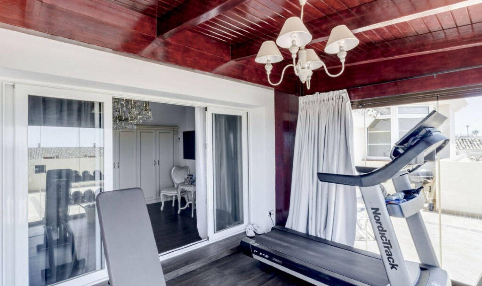 Resale - Apartment -
Bahía de Marbella