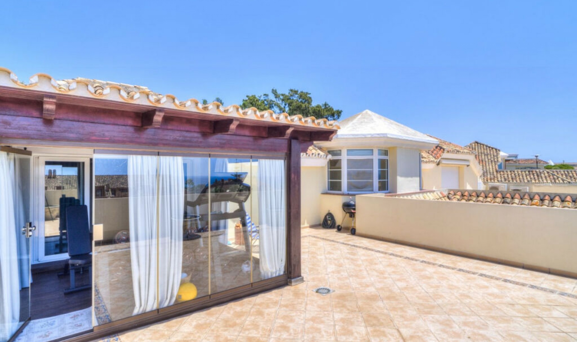 Resale - Apartment -
Bahía de Marbella
