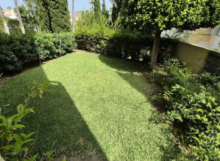 Resale - Apartment -
Bahía de Marbella