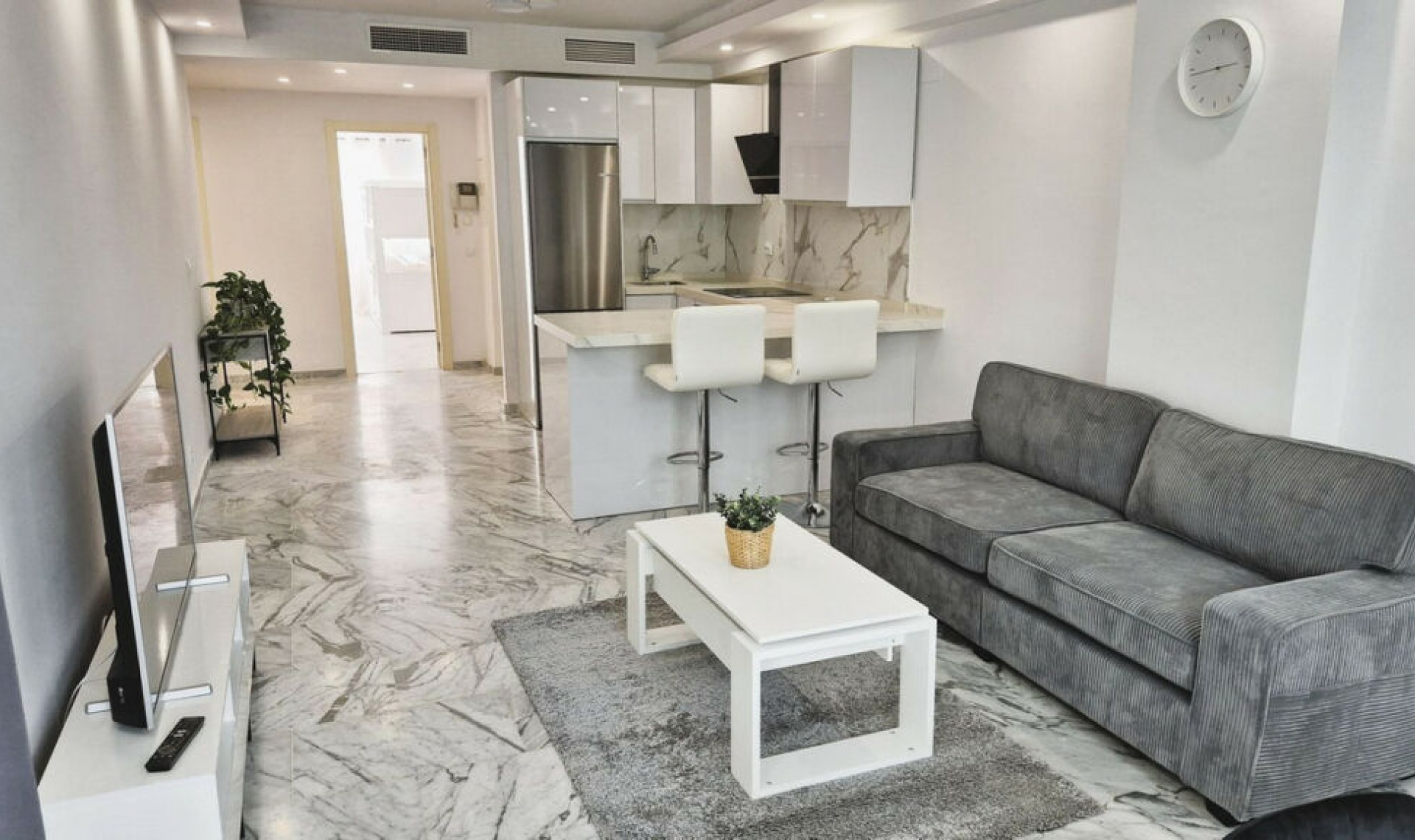 Resale - Apartment -
Bahía de Marbella