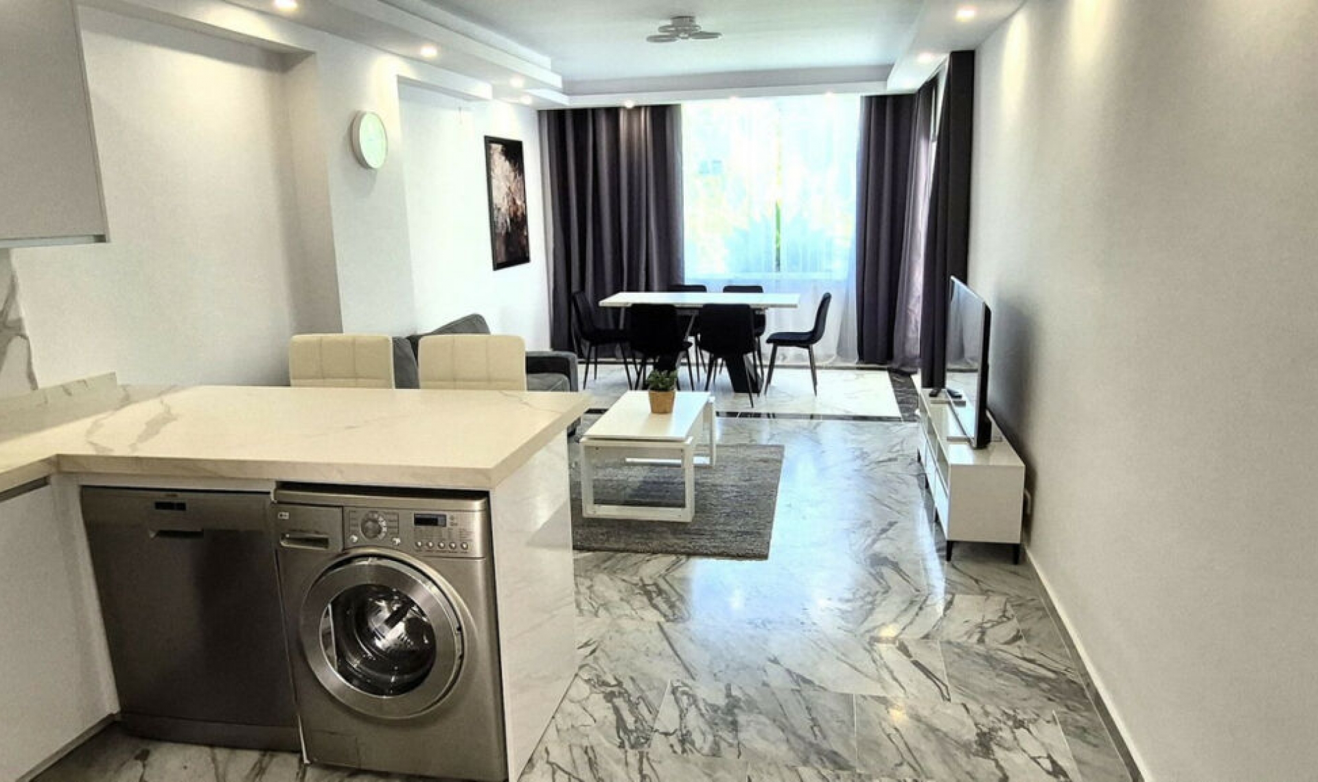 Resale - Apartment -
Bahía de Marbella