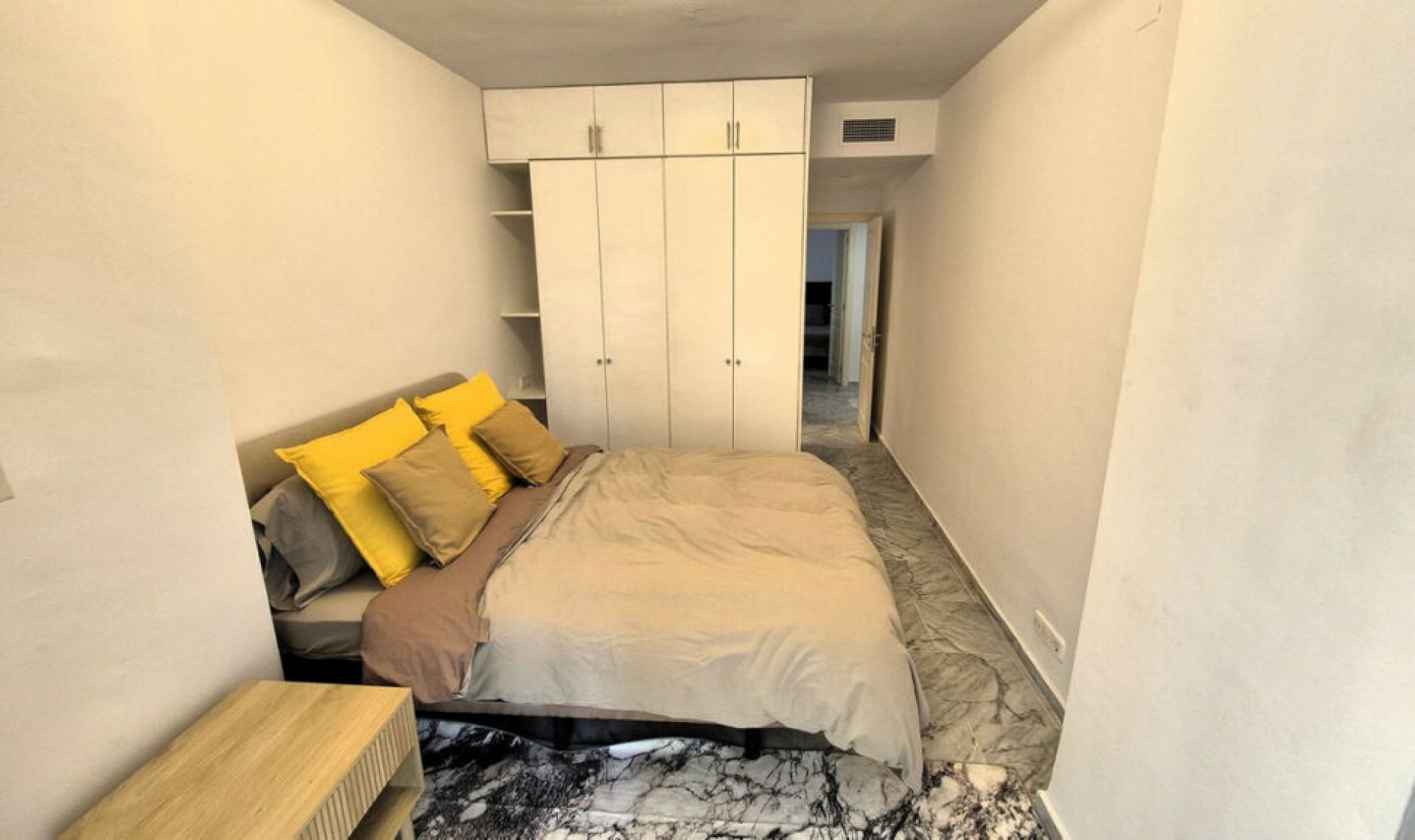 Resale - Apartment -
Bahía de Marbella