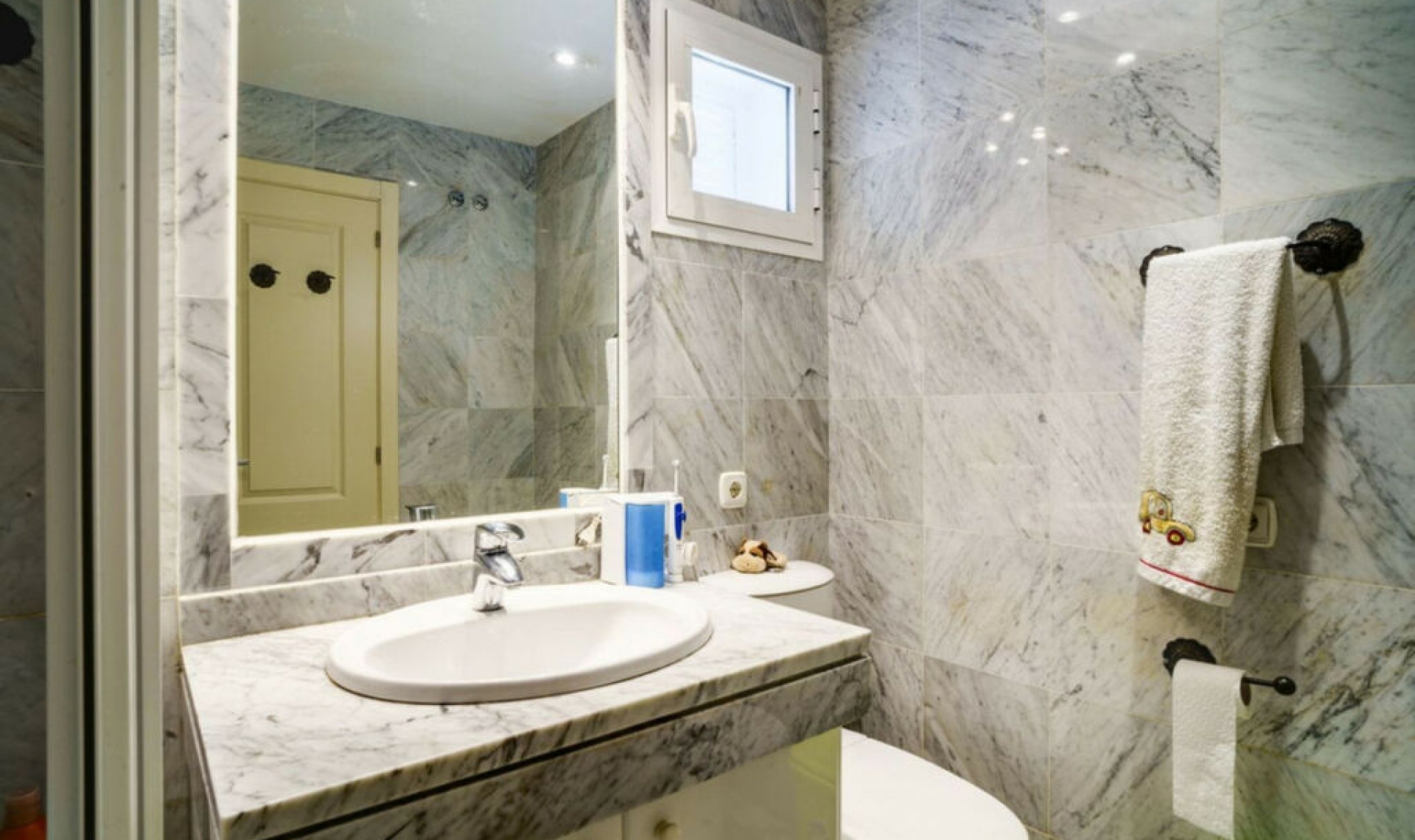 Resale - Apartment -
Bahía de Marbella