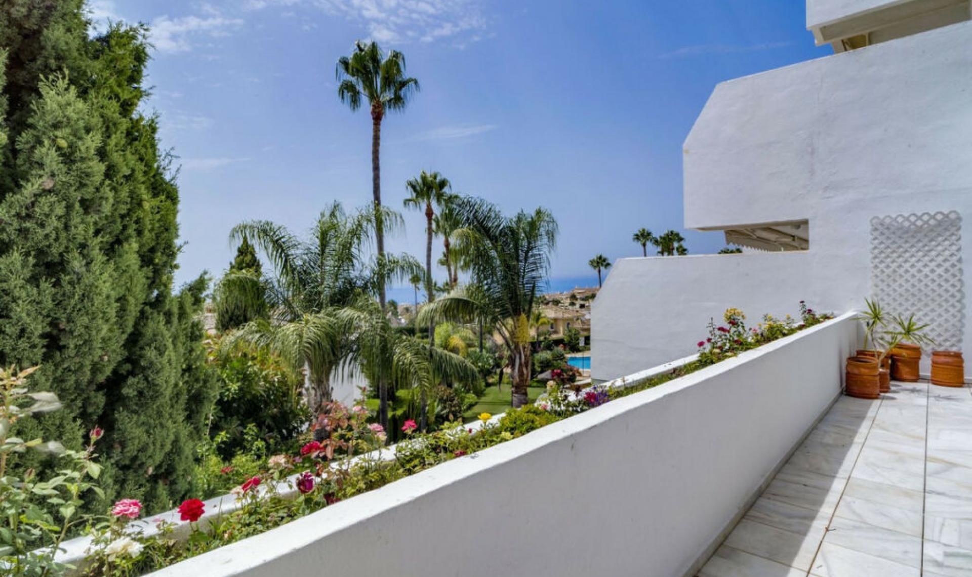 Resale - Apartment -
Bahía de Marbella
