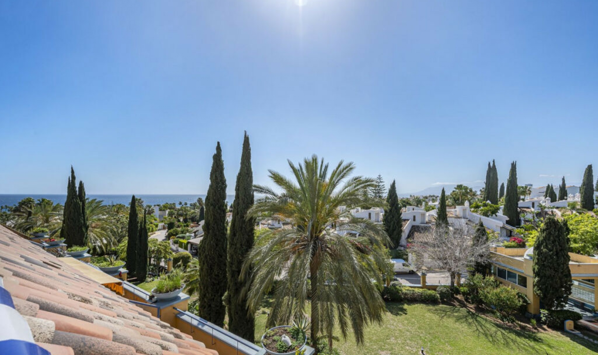 Resale - Apartment -
Bahía de Marbella
