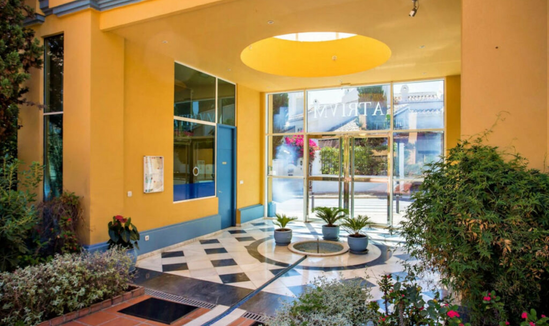 Resale - Apartment -
Bahía de Marbella