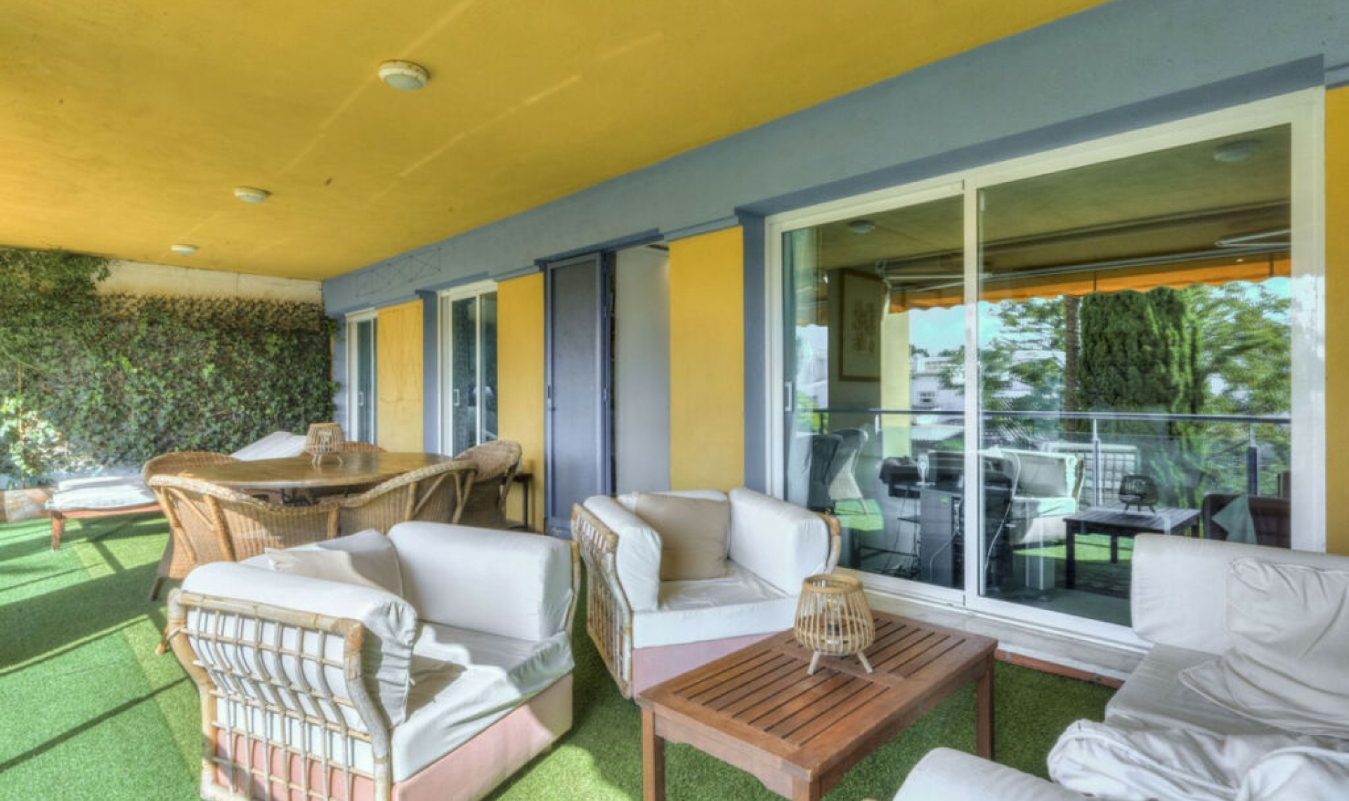 Resale - Apartment -
Bahía de Marbella