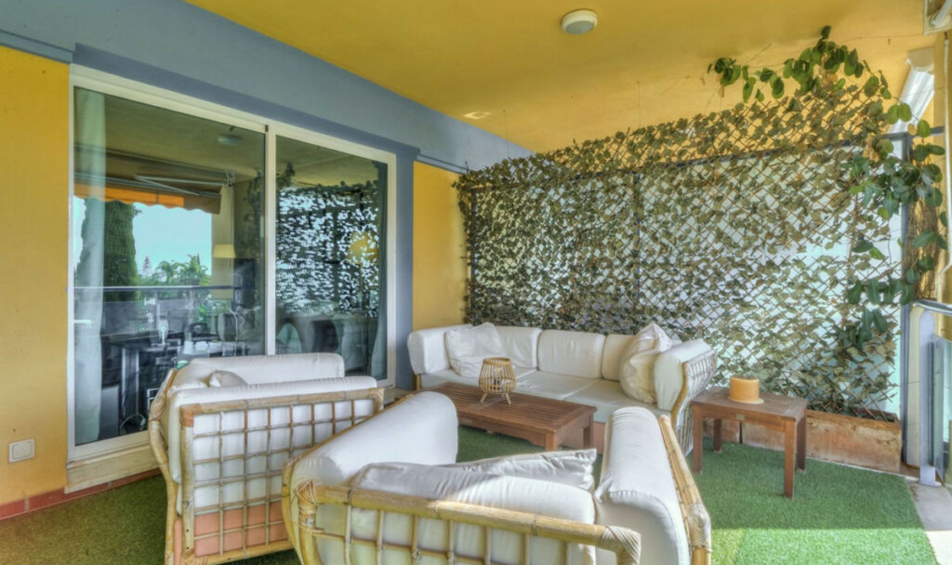 Resale - Apartment -
Bahía de Marbella