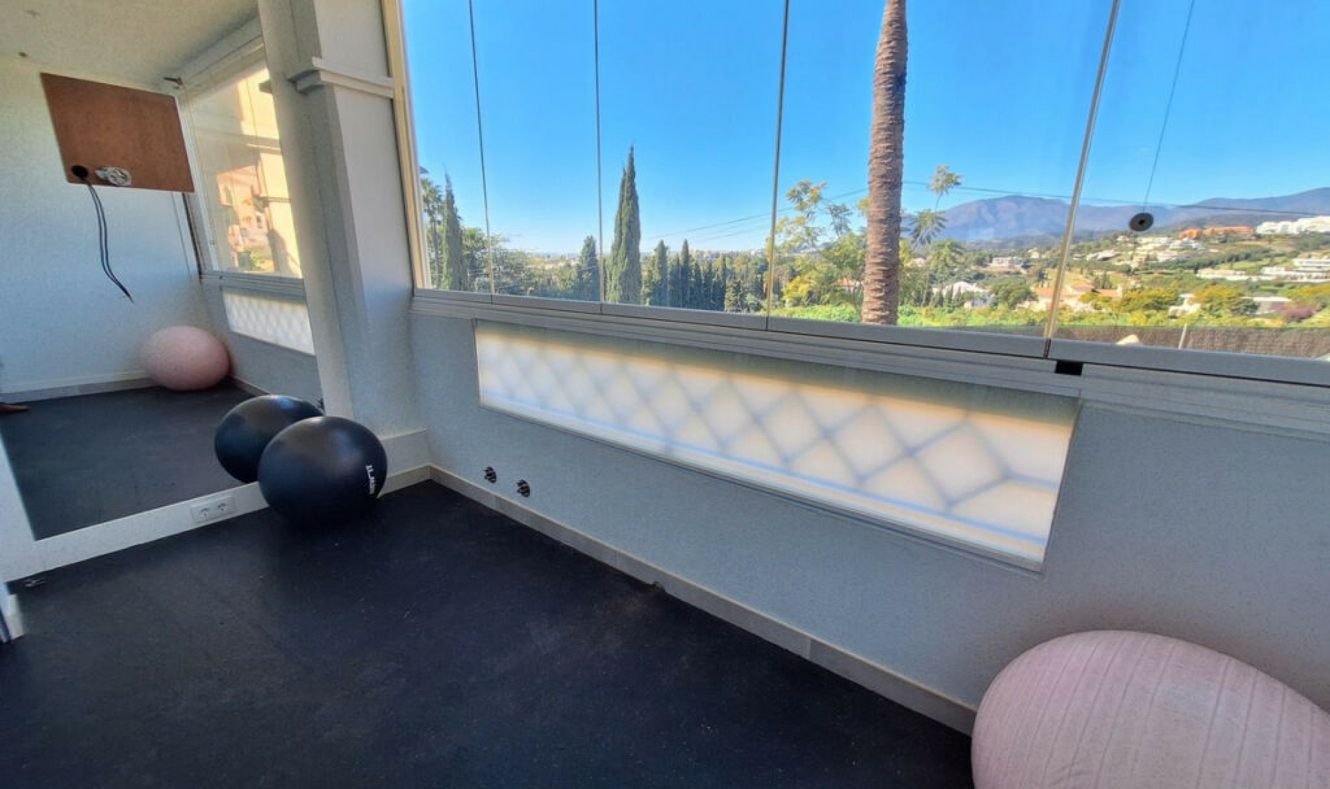 Resale - Apartment -
Bel Air