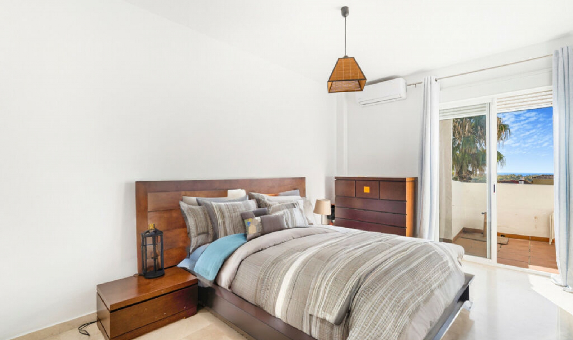 Resale - Apartment -
Bel Air