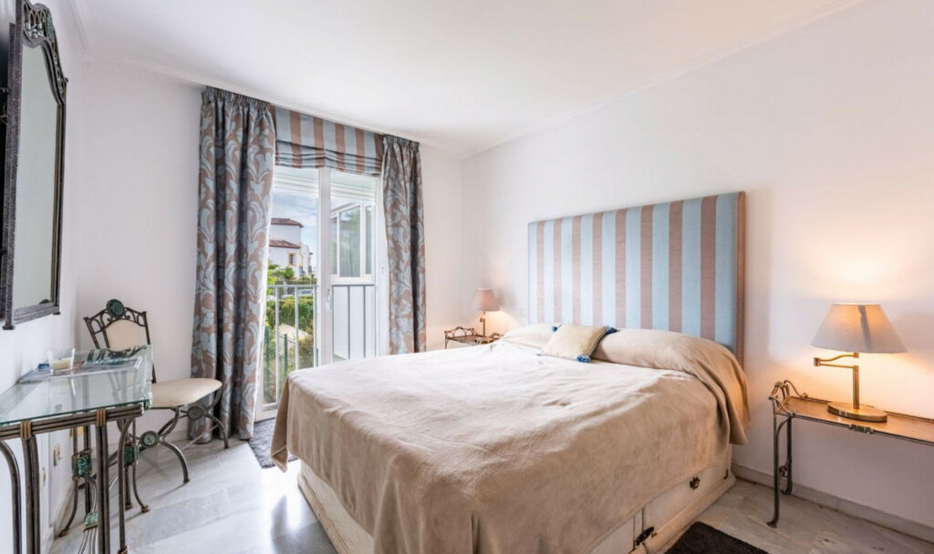 Resale - Apartment -
Bel Air