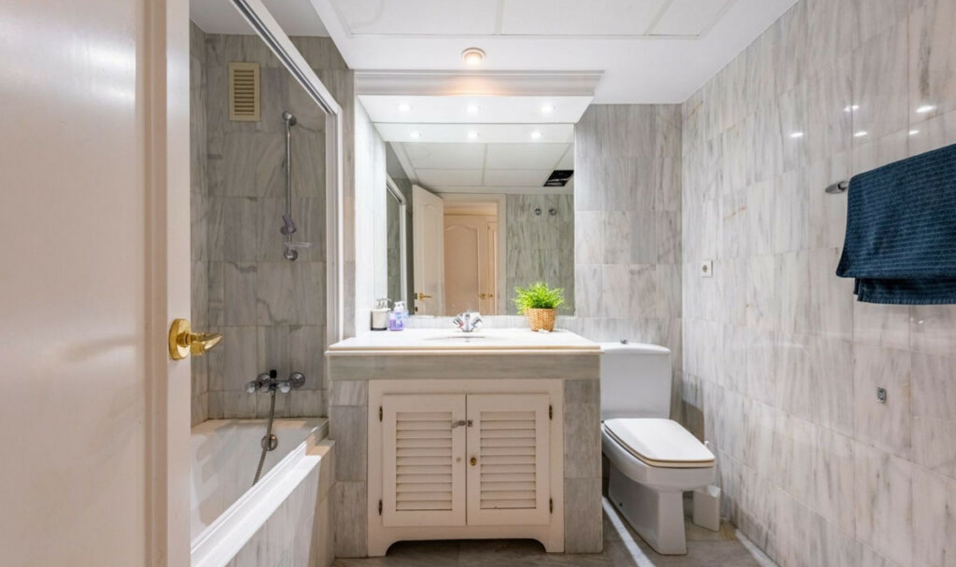 Resale - Apartment -
Bel Air