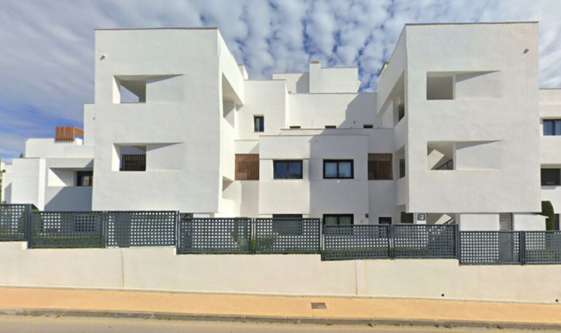 Resale - Apartment -
Bel Air