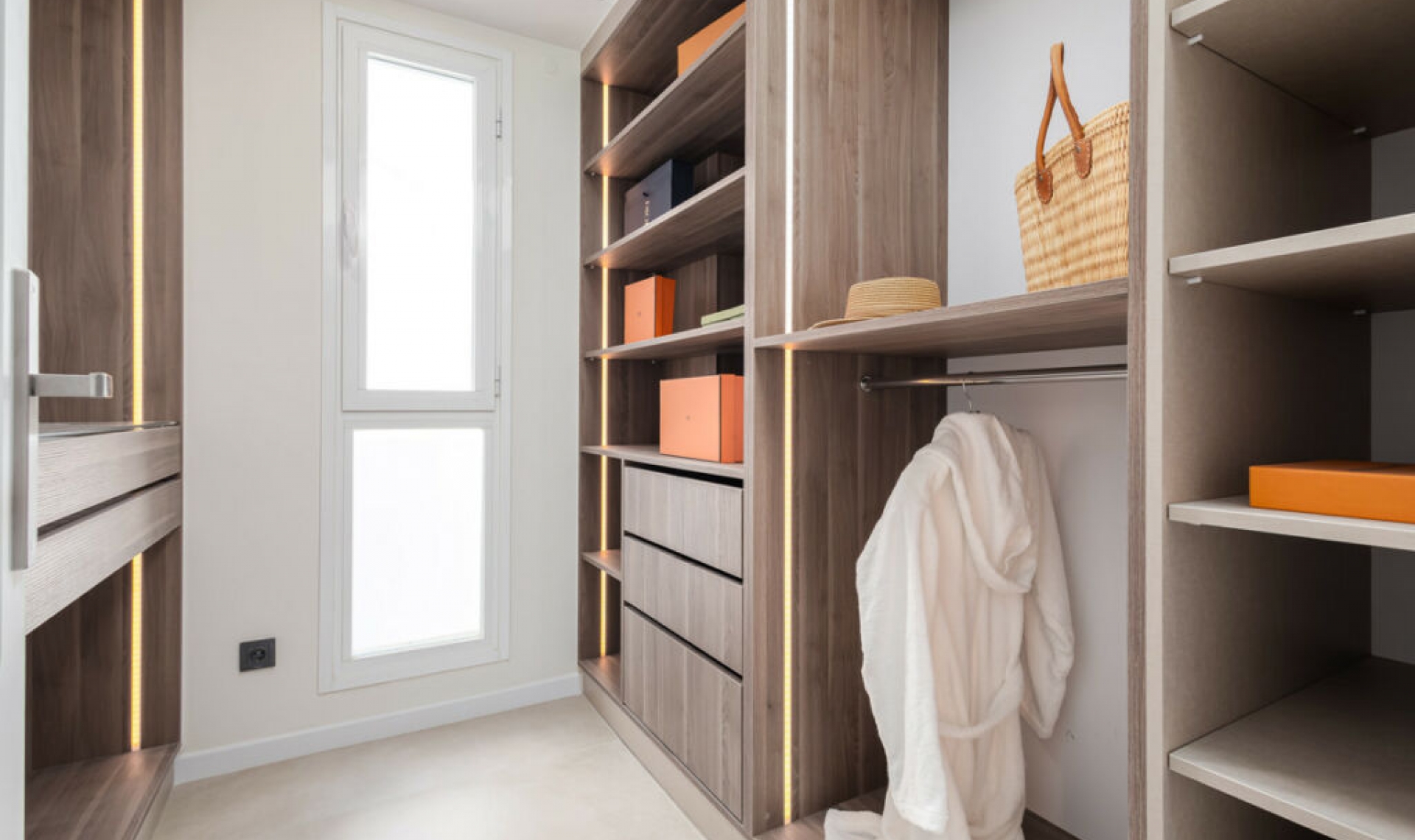 Resale - Apartment -
Benahavís