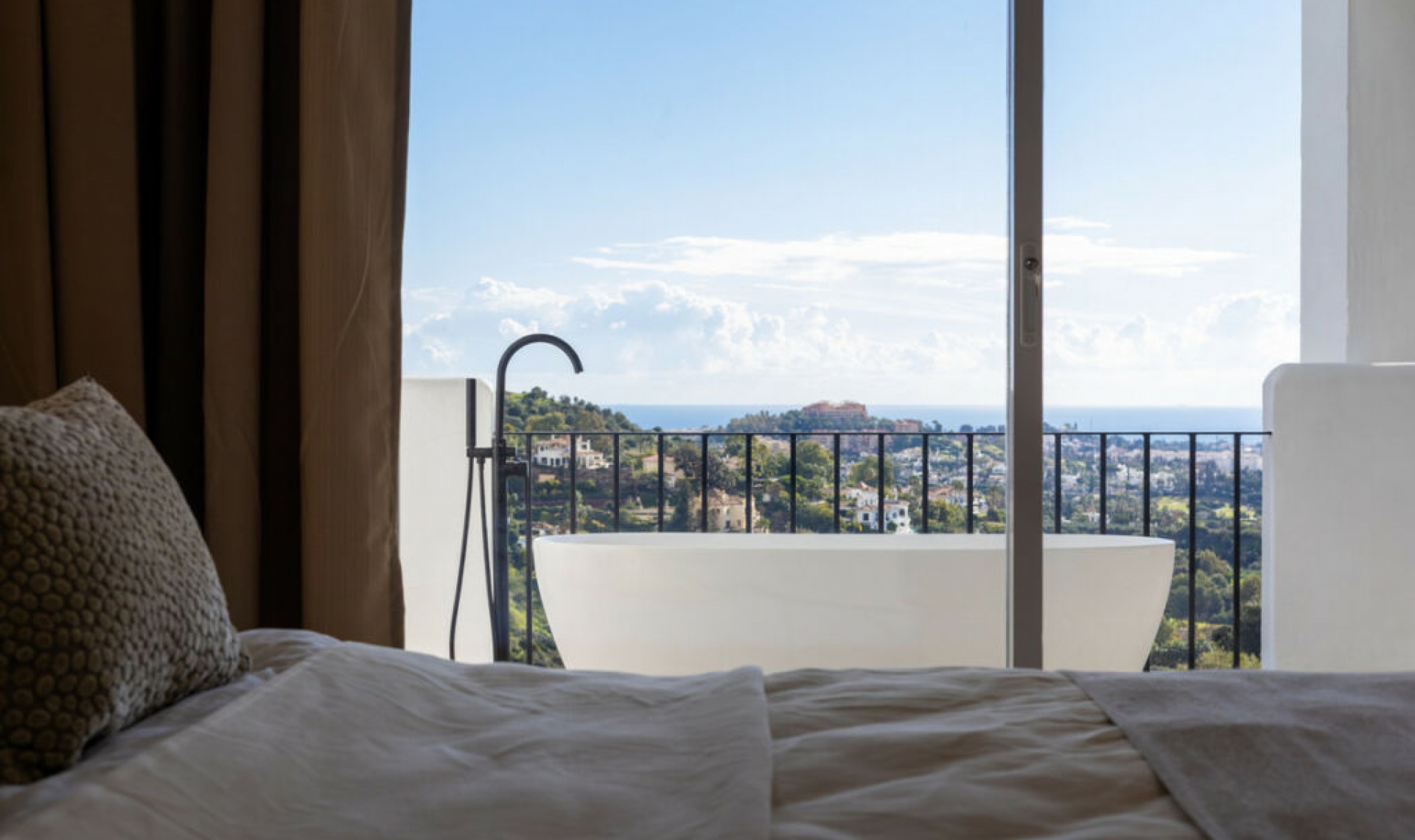 Resale - Apartment -
Benahavís