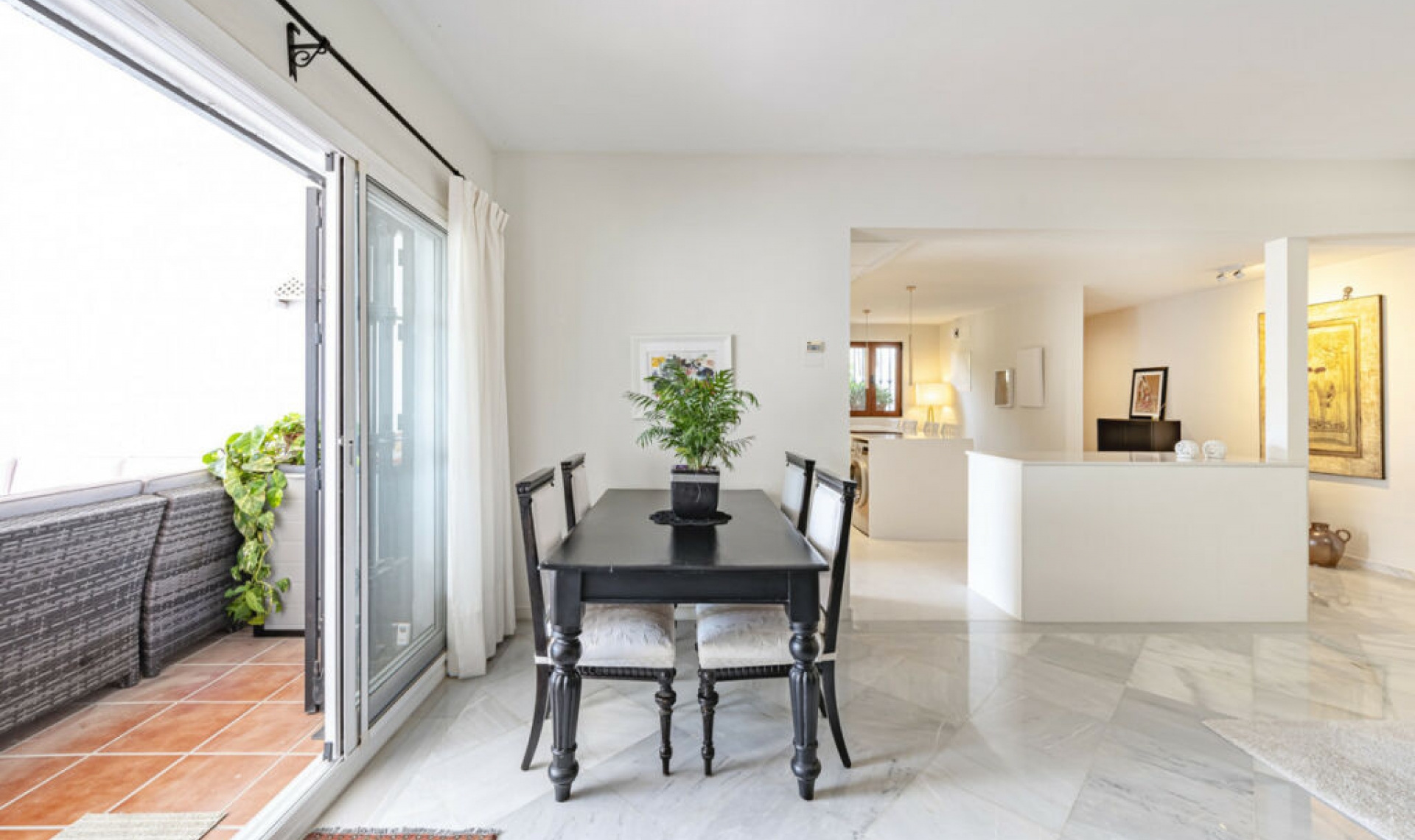 Resale - Apartment -
Benahavís