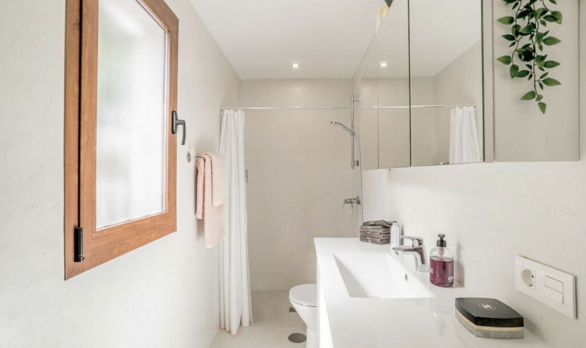 Resale - Apartment -
Benahavís