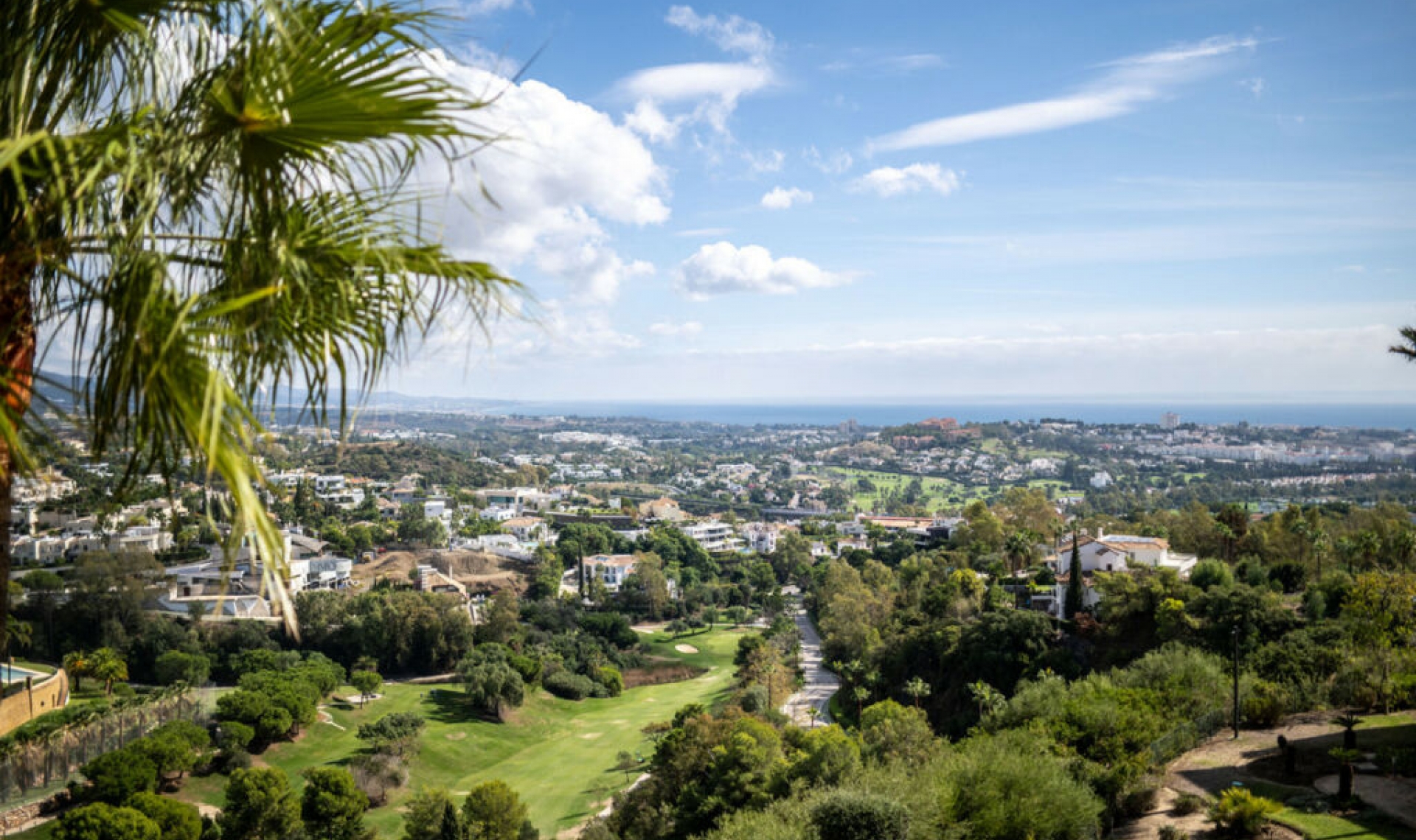 Resale - Apartment -
Benahavís