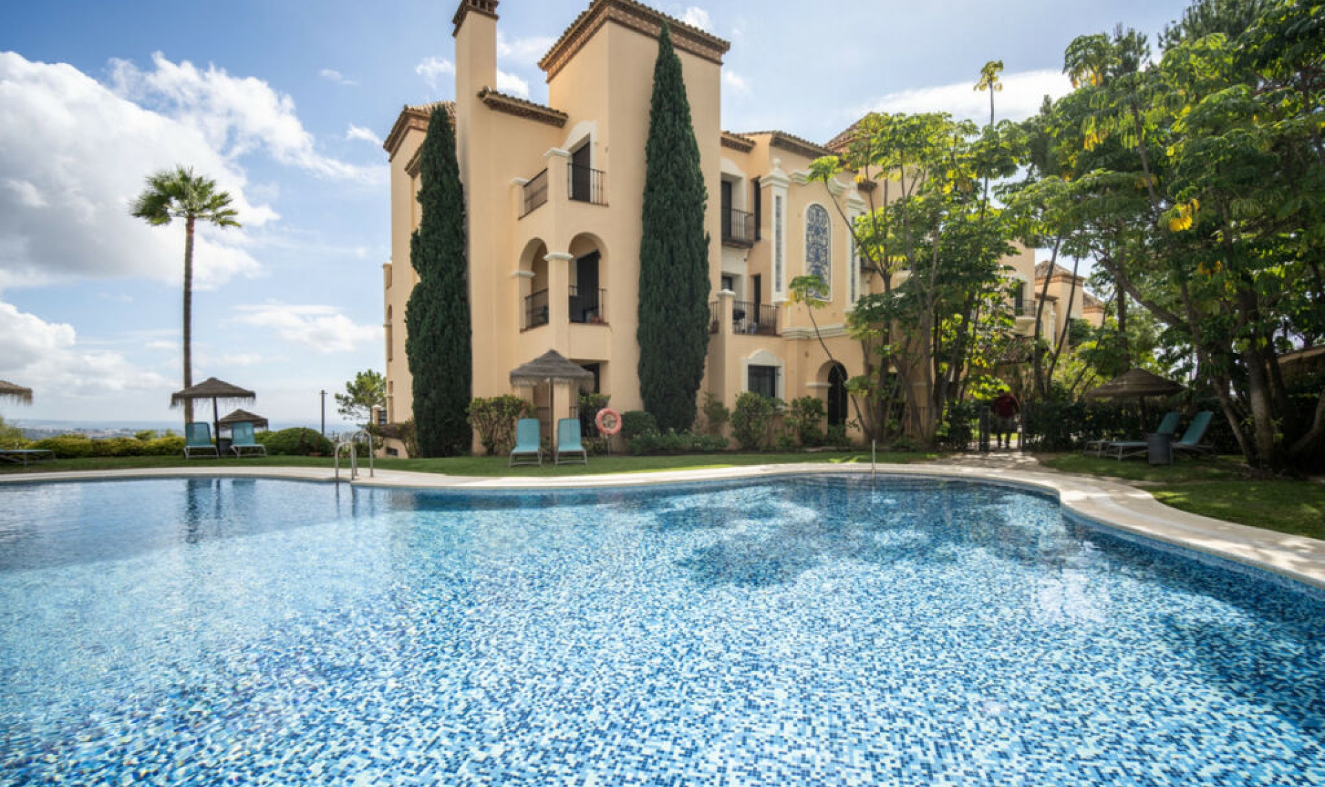 Resale - Apartment -
Benahavís