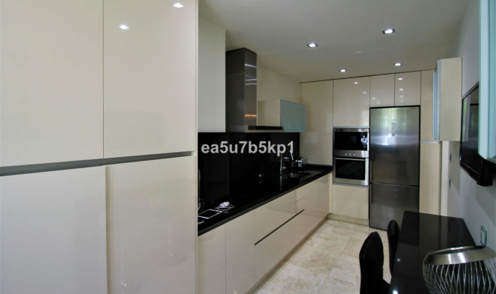 Resale - Apartment -
Benahavís