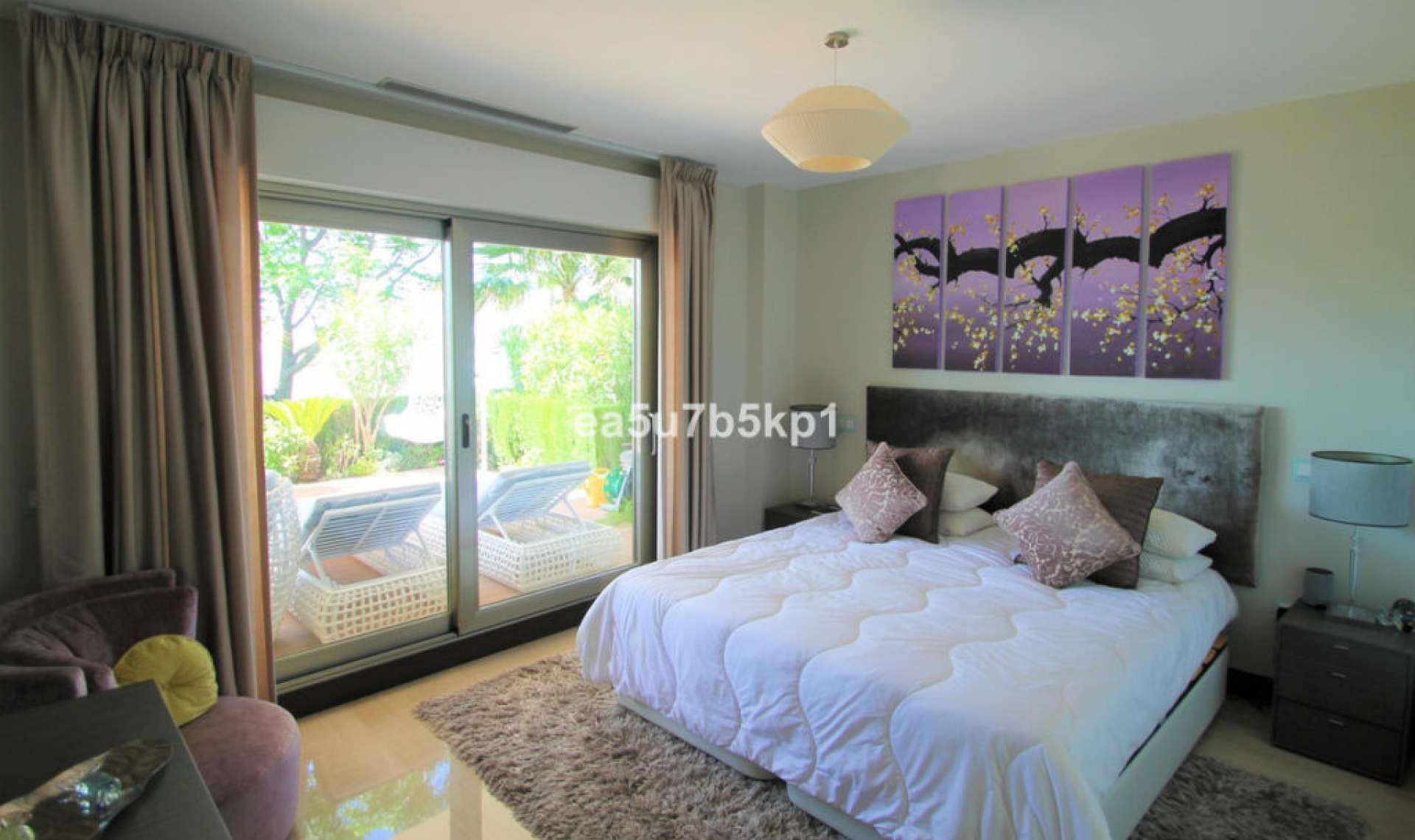 Resale - Apartment -
Benahavís