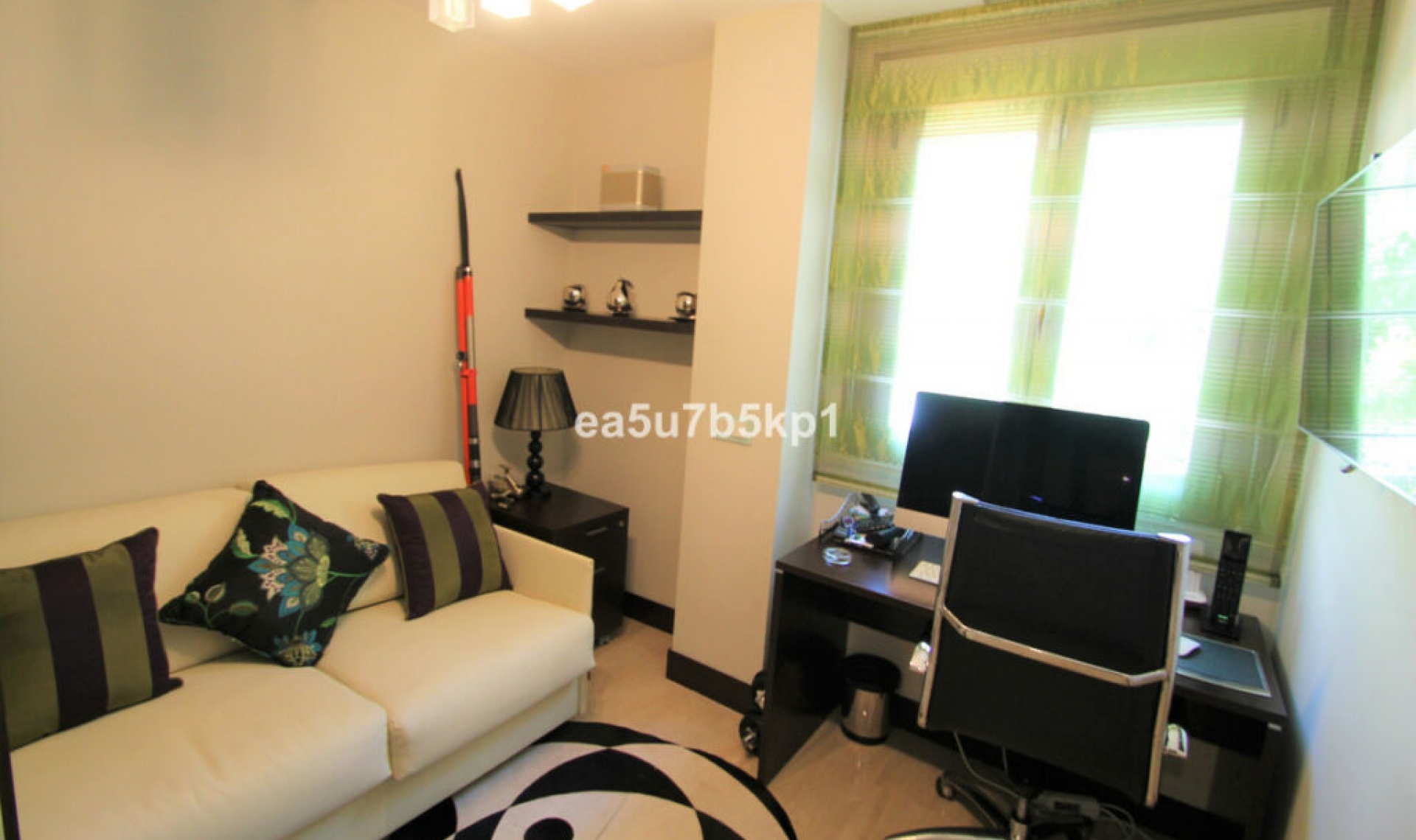 Resale - Apartment -
Benahavís