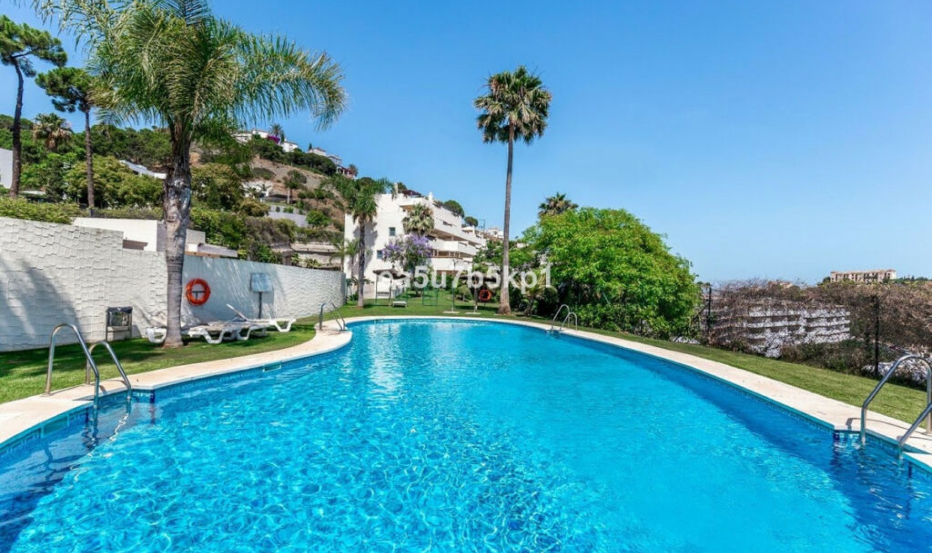 Resale - Apartment -
Benahavís