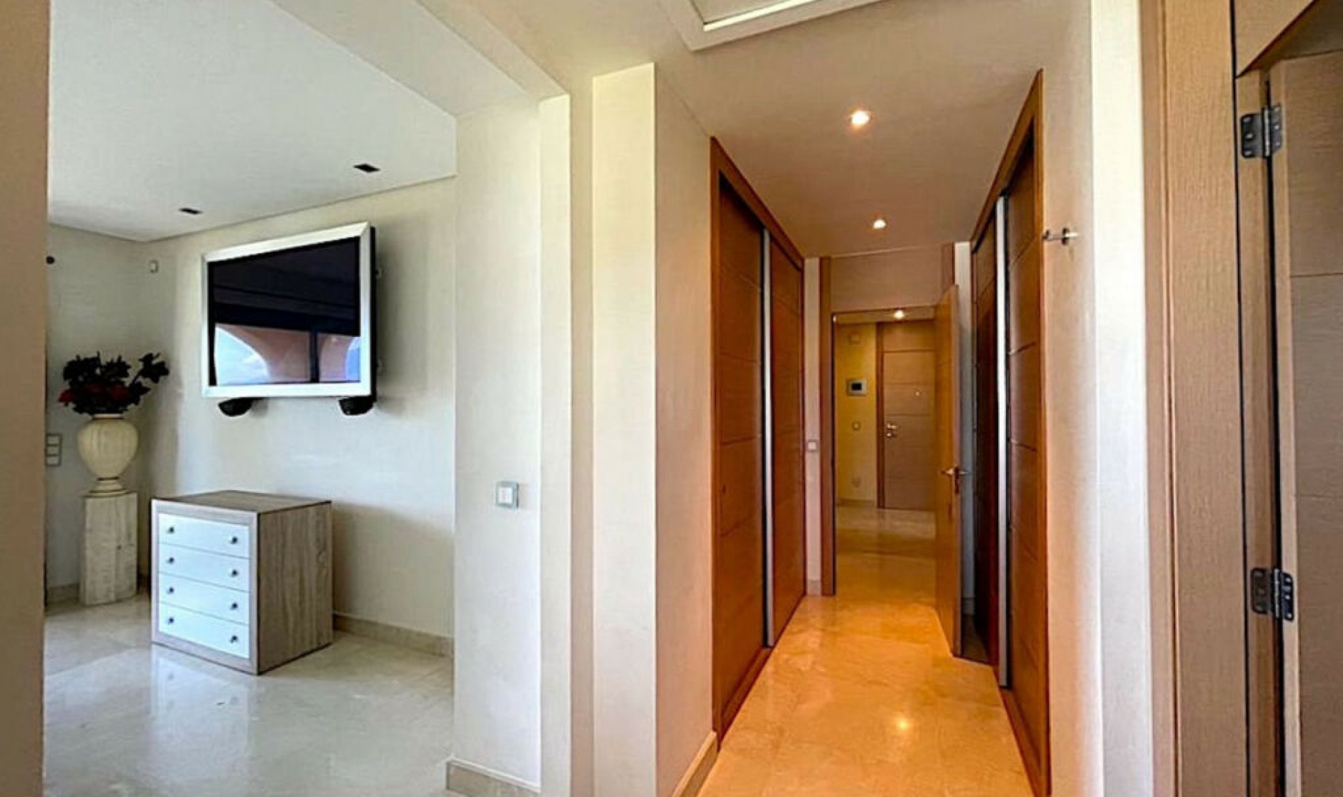 Resale - Apartment -
Benahavís