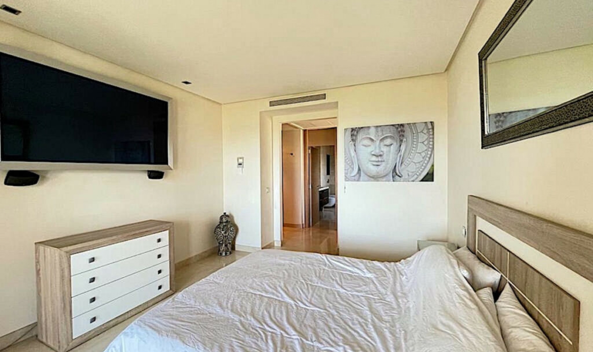 Resale - Apartment -
Benahavís