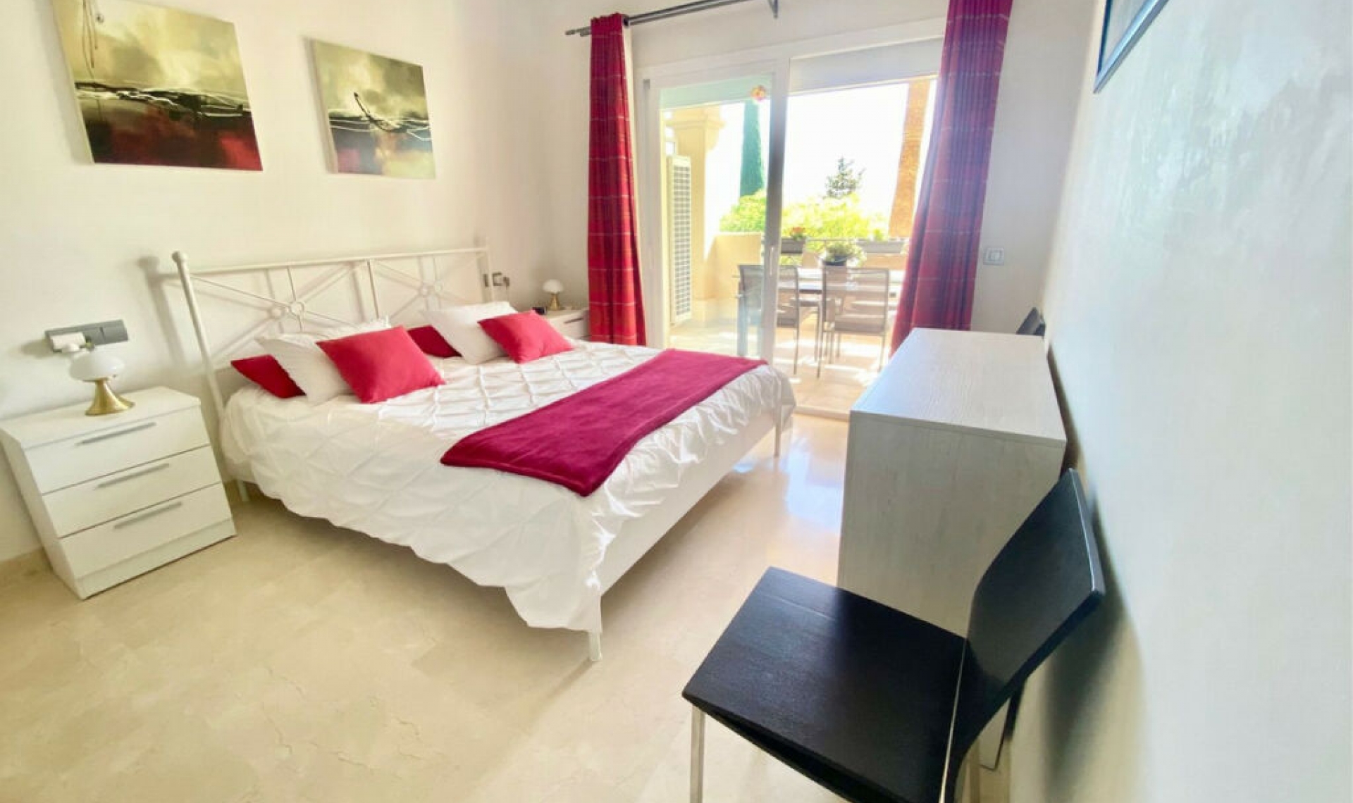 Resale - Apartment -
Benahavís
