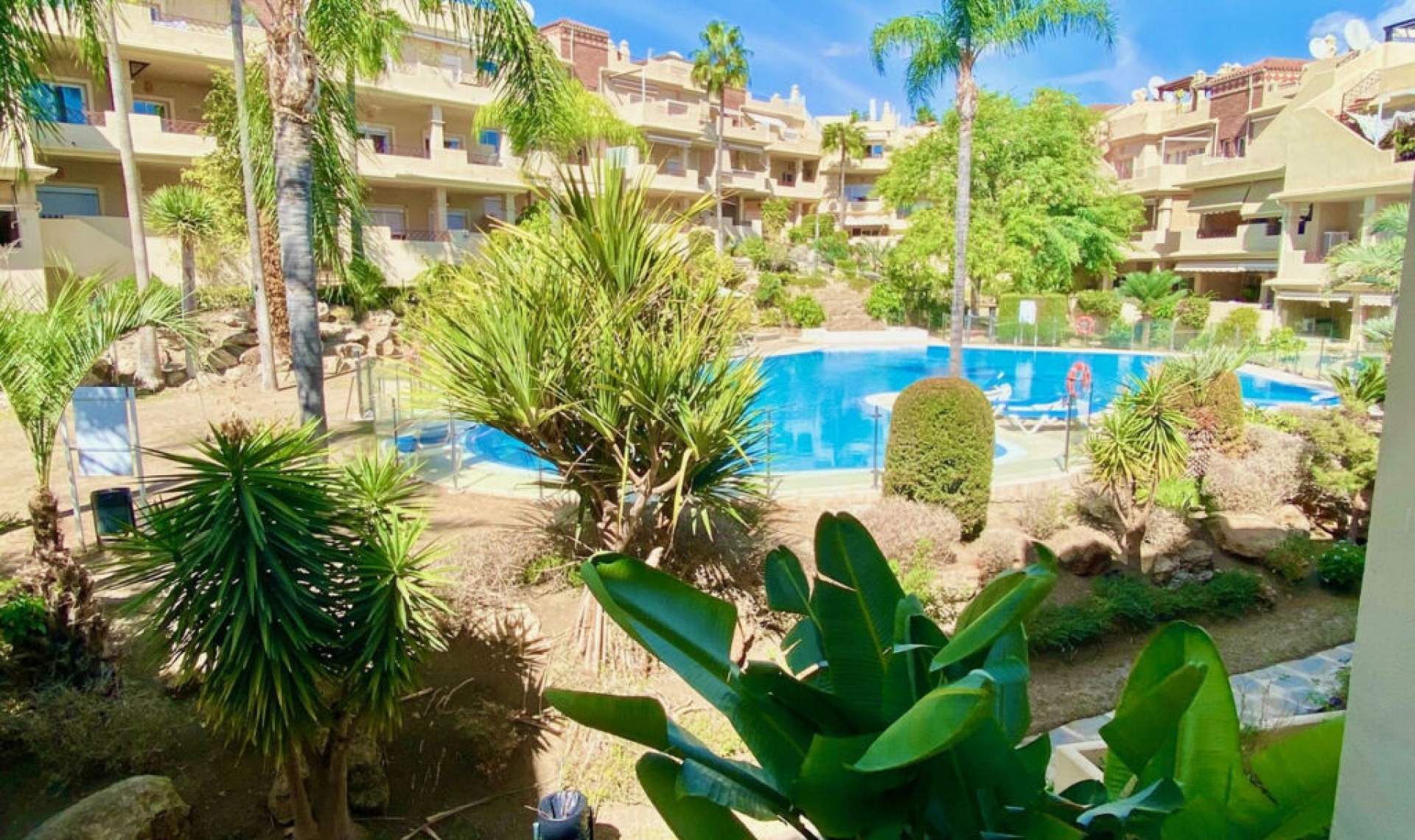 Resale - Apartment -
Benahavís