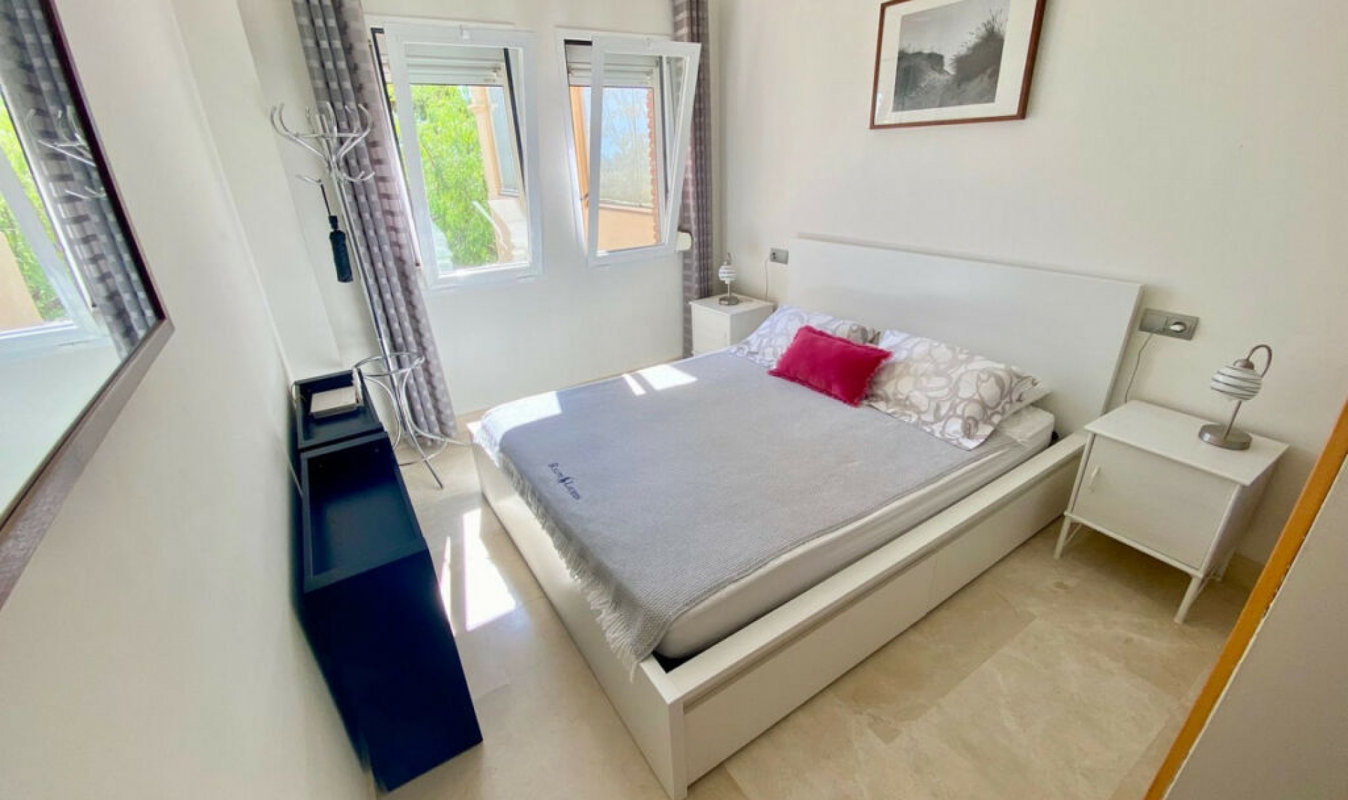 Resale - Apartment -
Benahavís