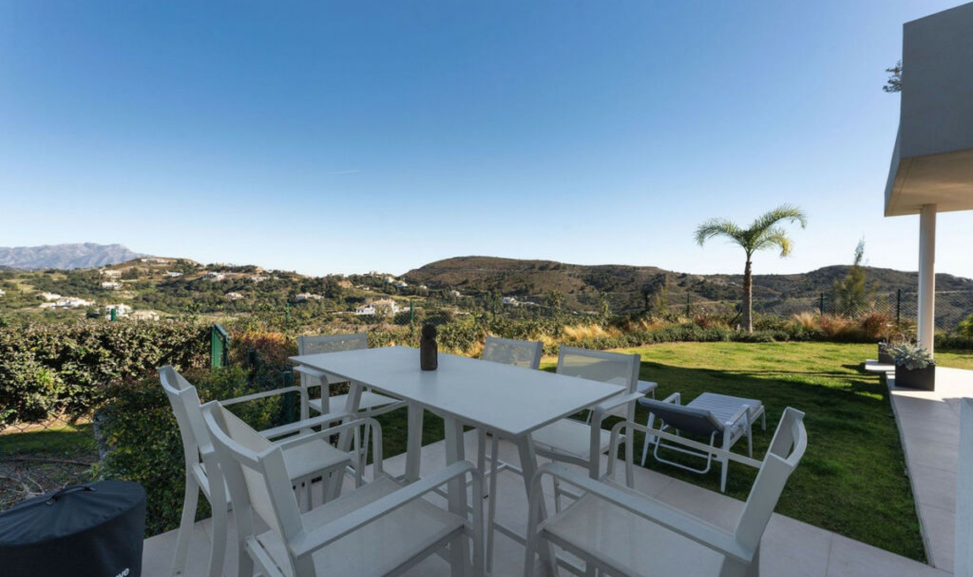 Resale - Apartment -
Benahavís