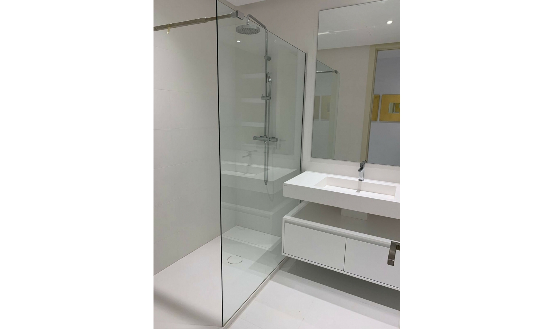 Resale - Apartment -
Benahavís