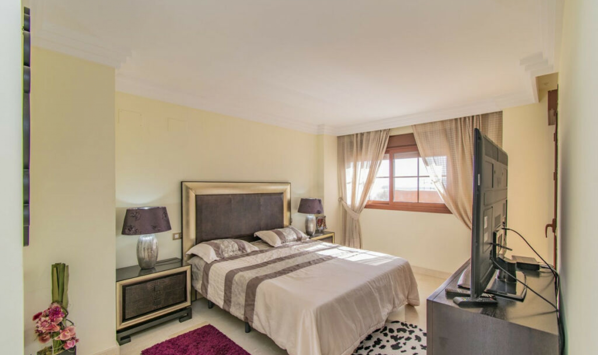 Resale - Apartment -
Benahavís