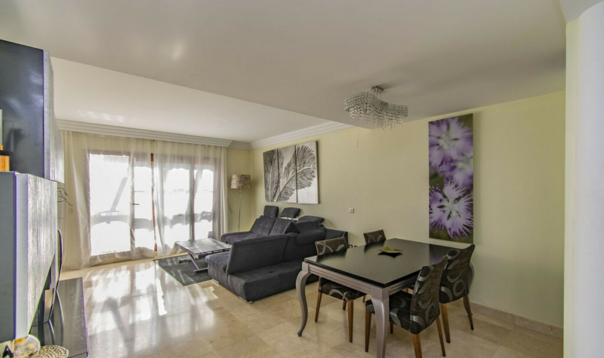 Resale - Apartment -
Benahavís