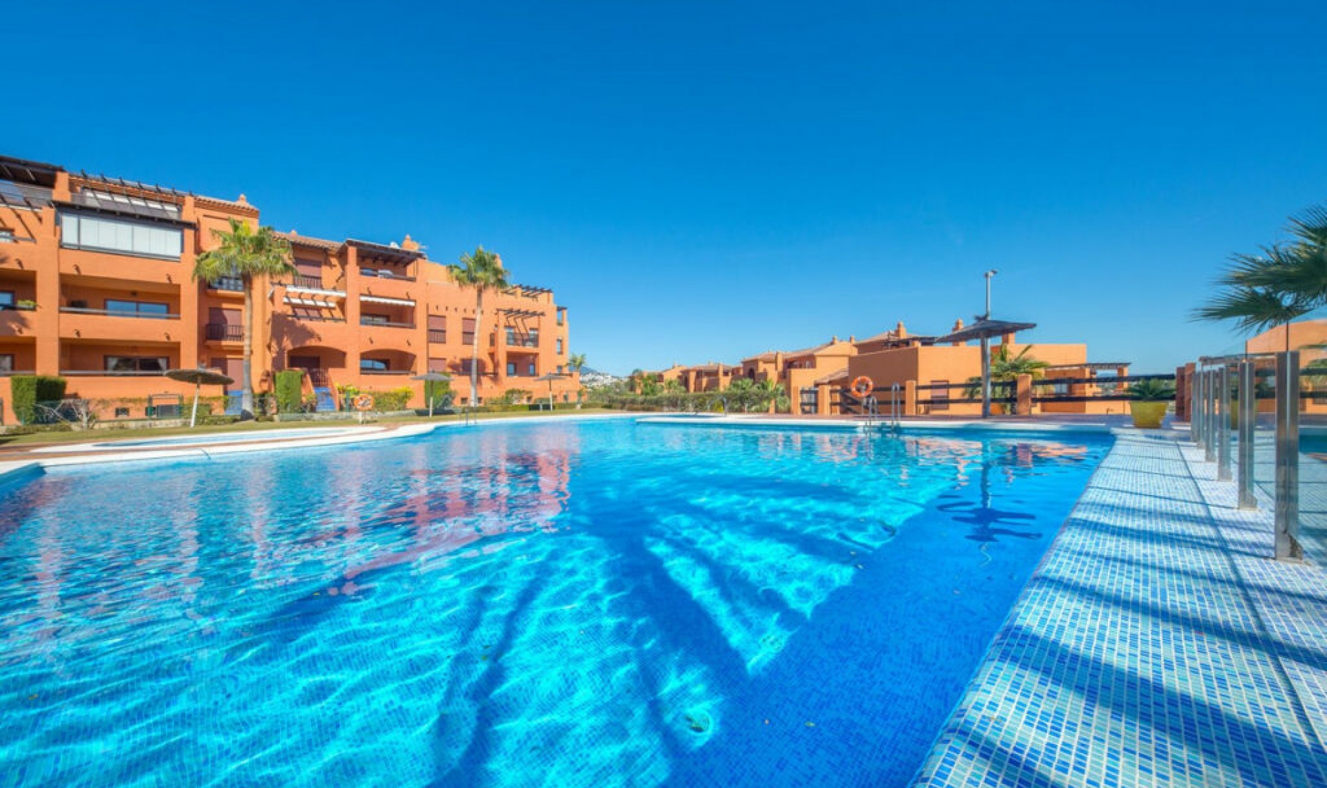 Resale - Apartment -
Benahavís