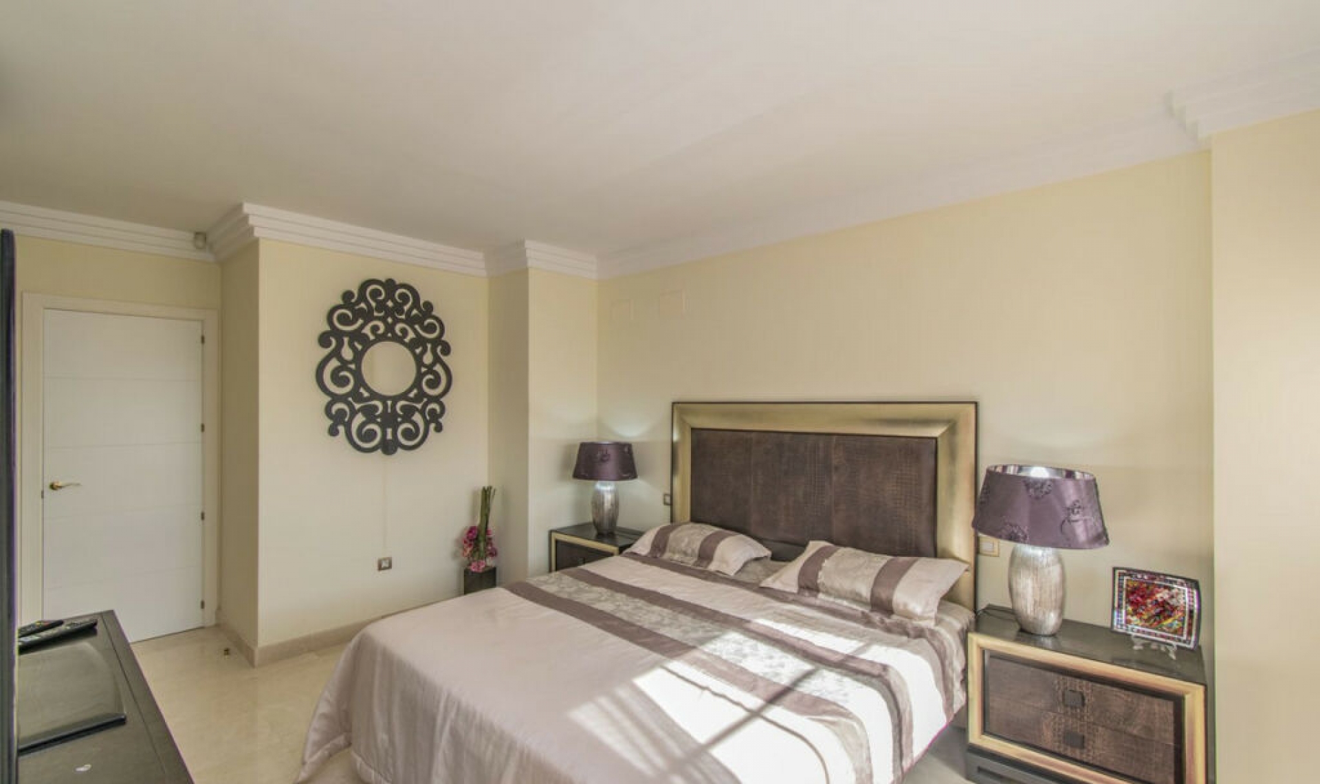 Resale - Apartment -
Benahavís