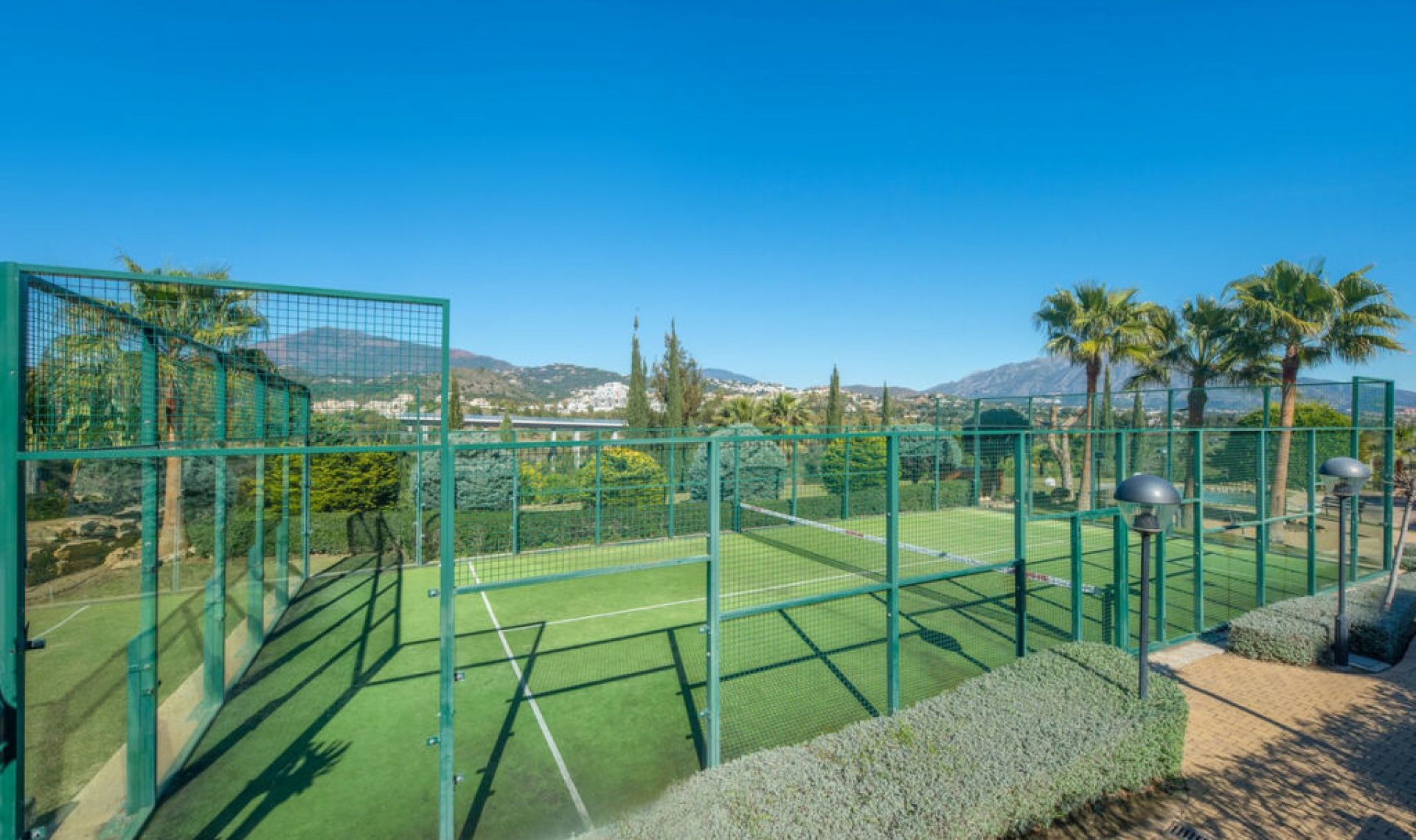 Resale - Apartment -
Benahavís