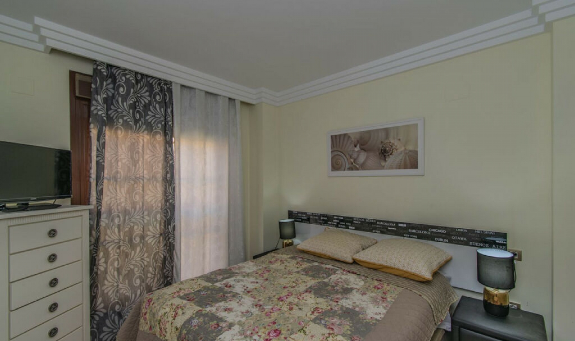 Resale - Apartment -
Benahavís