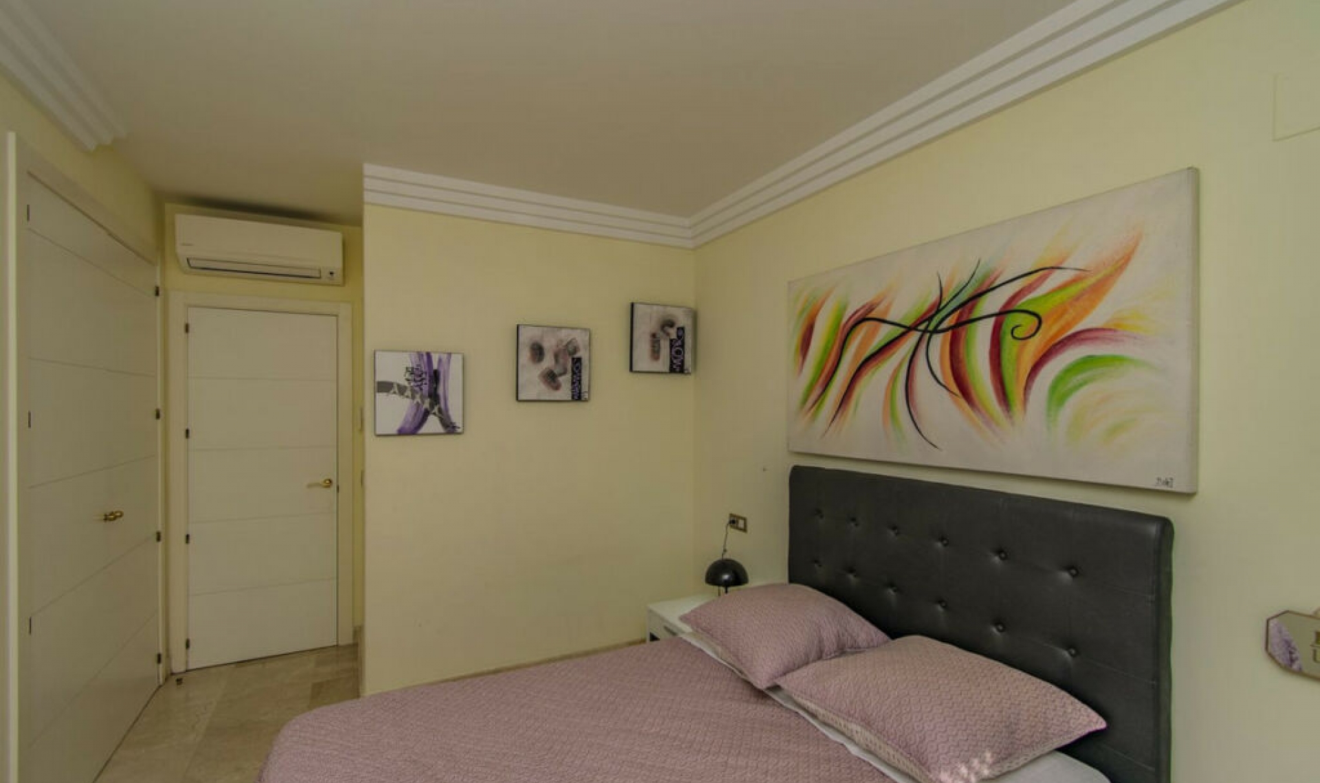 Resale - Apartment -
Benahavís