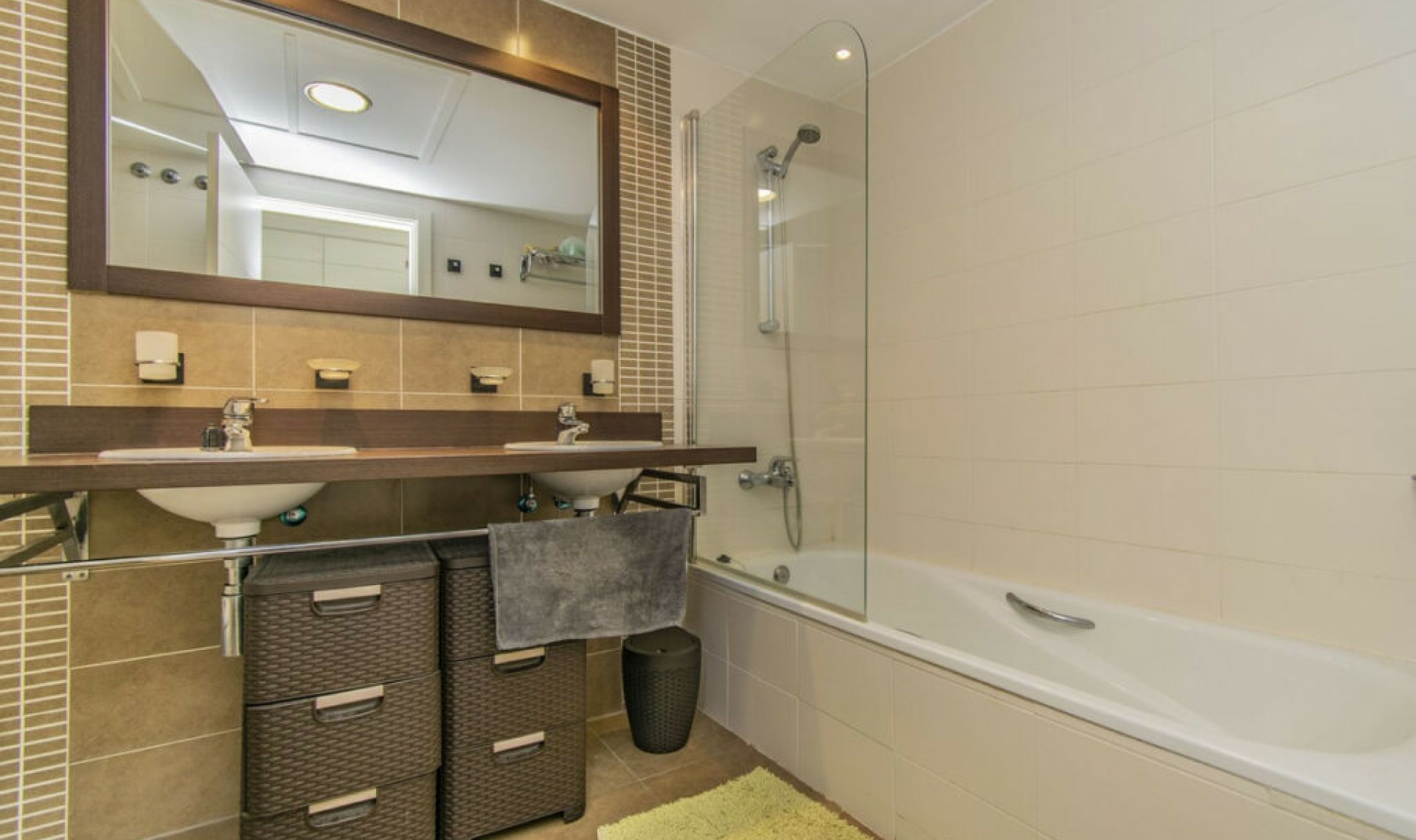 Resale - Apartment -
Benahavís