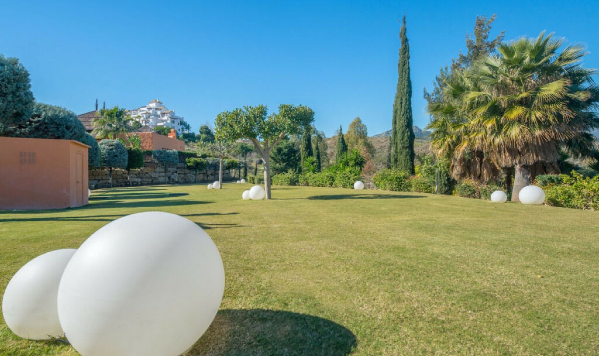 Resale - Apartment -
Benahavís