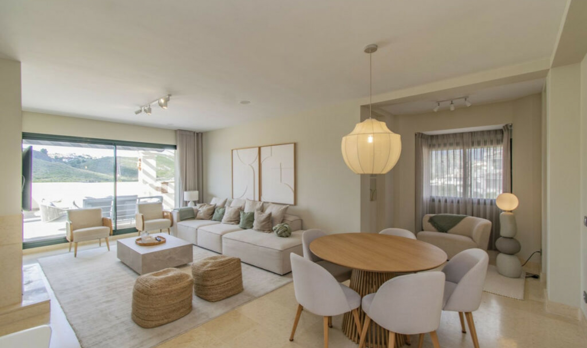 Resale - Apartment -
Benahavís