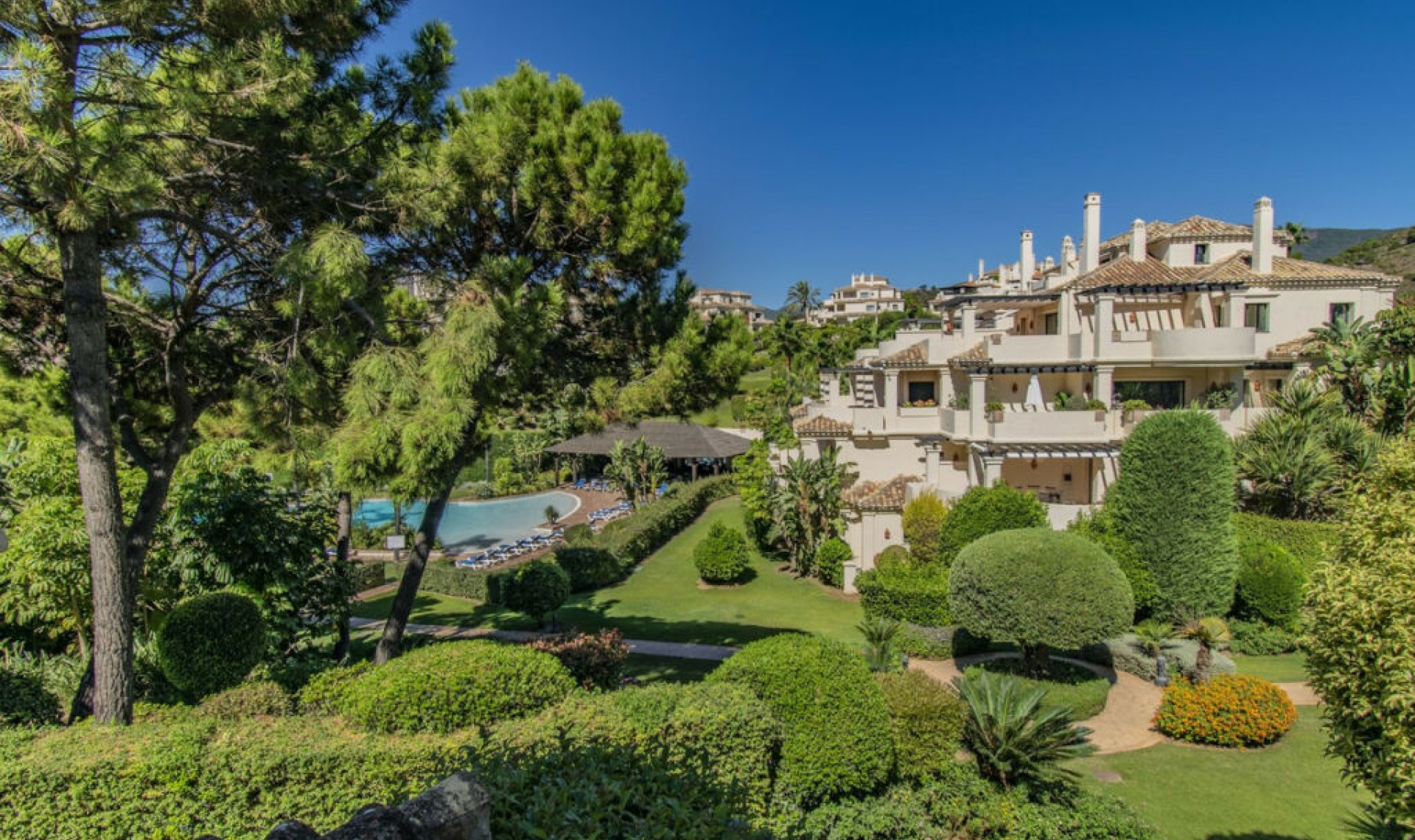 Resale - Apartment -
Benahavís