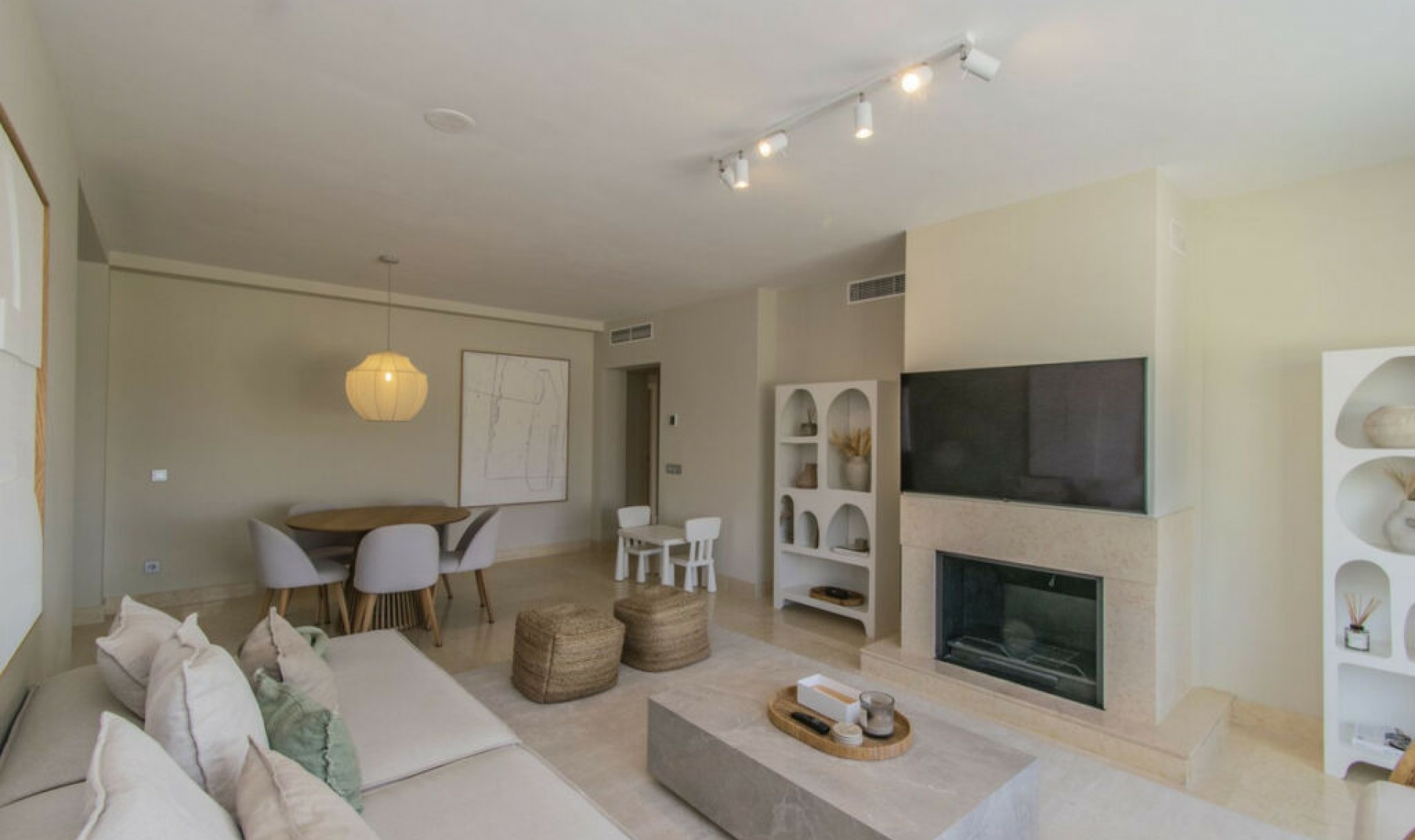Resale - Apartment -
Benahavís